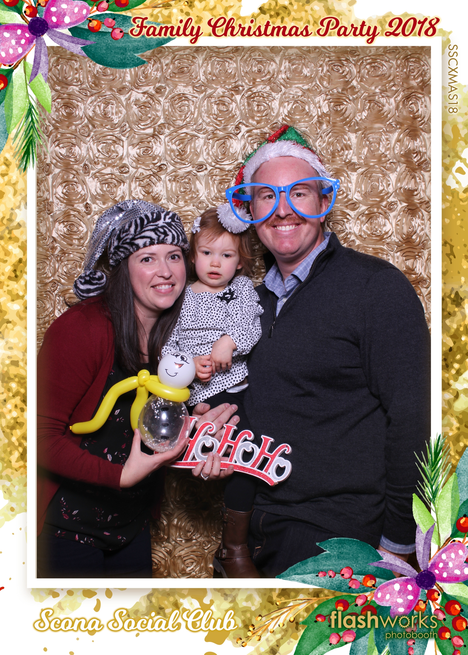Scona Social Club Family Christmas Party | View more photos from the event at gallery.flashworksphotobooth.com/u/FlashworksPhotoboothInc/Scona-Social-Club-Family-Christmas-Party
