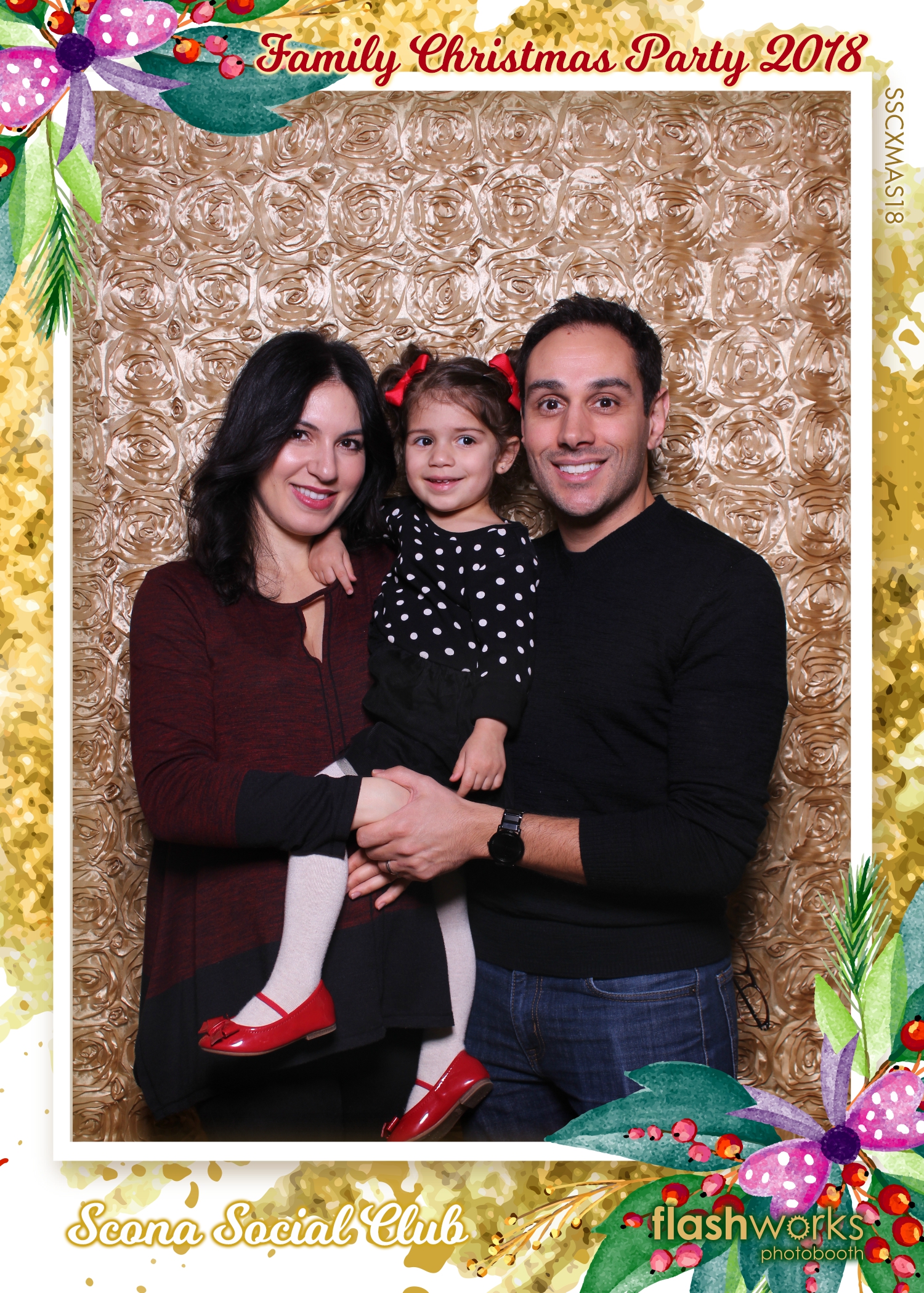 Scona Social Club Family Christmas Party | View more photos from the event at gallery.flashworksphotobooth.com/u/FlashworksPhotoboothInc/Scona-Social-Club-Family-Christmas-Party