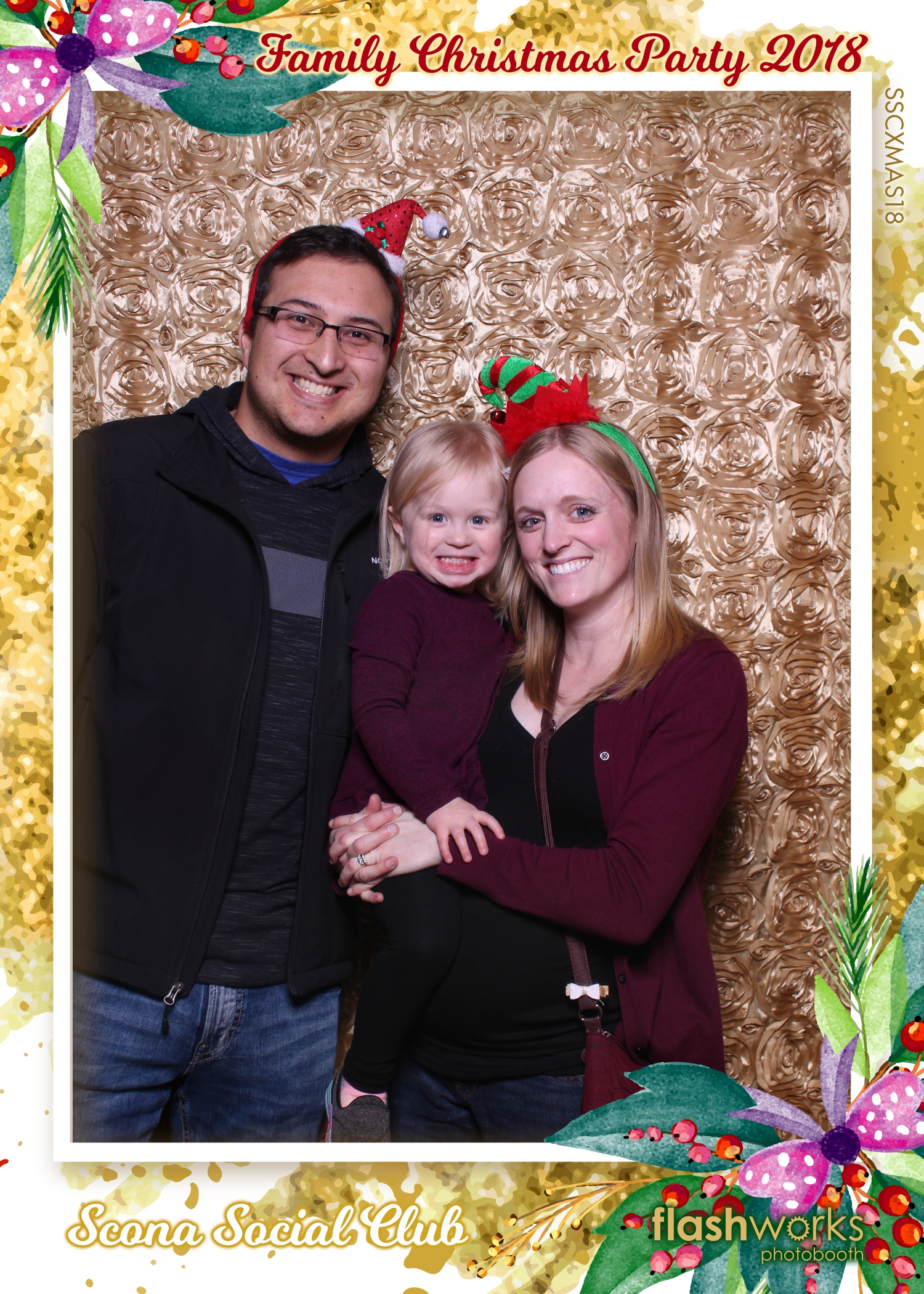 Scona Social Club Family Christmas Party | View more photos from the event at gallery.flashworksphotobooth.com/u/FlashworksPhotoboothInc/Scona-Social-Club-Family-Christmas-Party