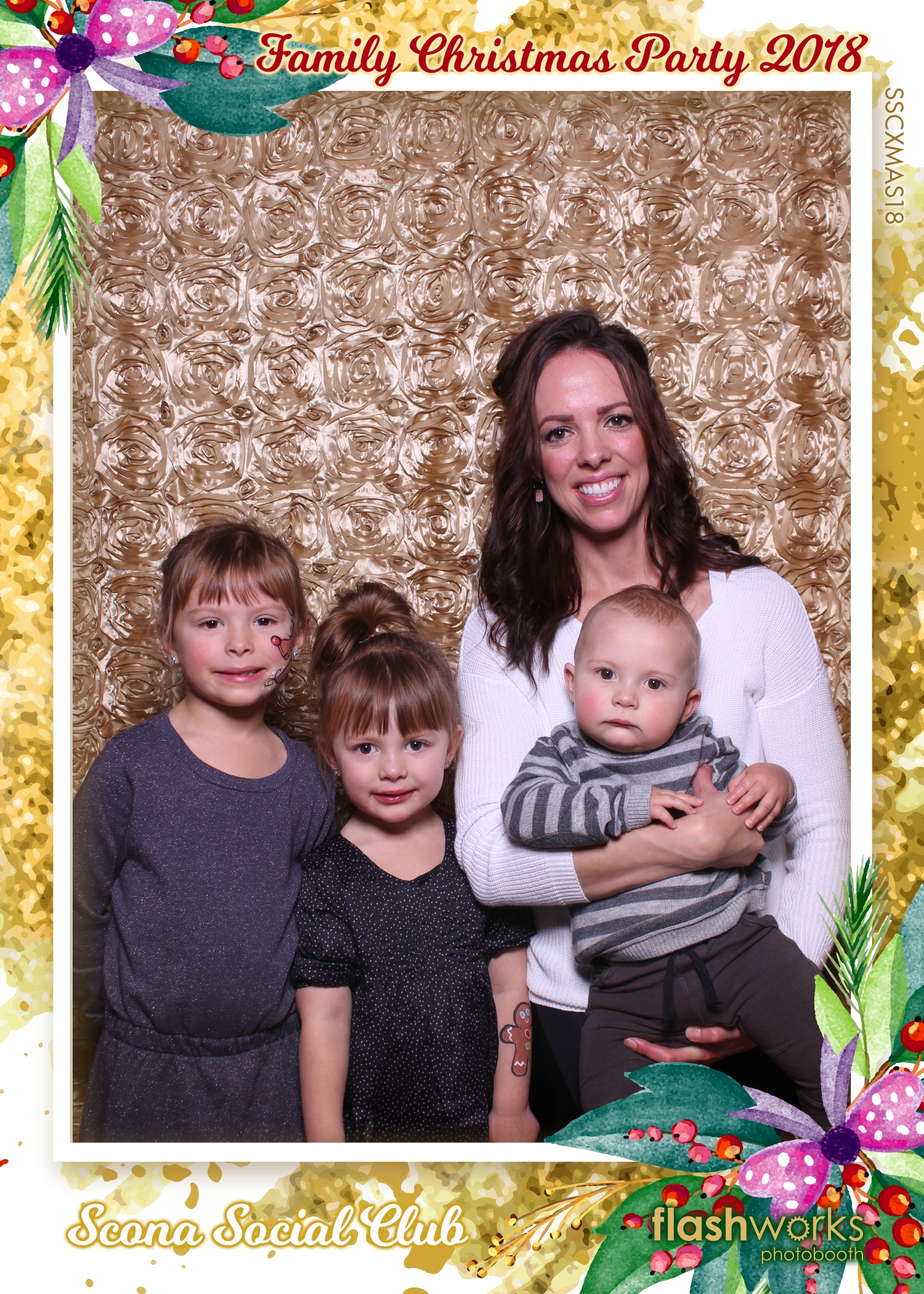 Scona Social Club Family Christmas Party | View more photos from the event at gallery.flashworksphotobooth.com/u/FlashworksPhotoboothInc/Scona-Social-Club-Family-Christmas-Party