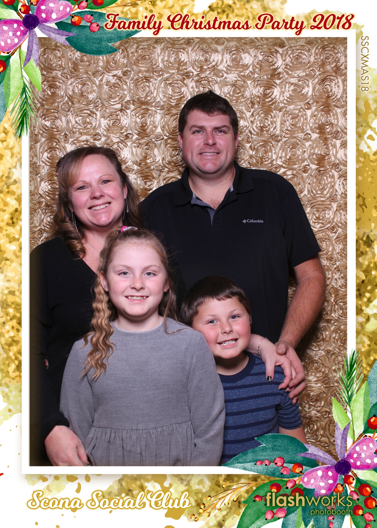 Scona Social Club Family Christmas Party | View more photos from the event at gallery.flashworksphotobooth.com/u/FlashworksPhotoboothInc/Scona-Social-Club-Family-Christmas-Party