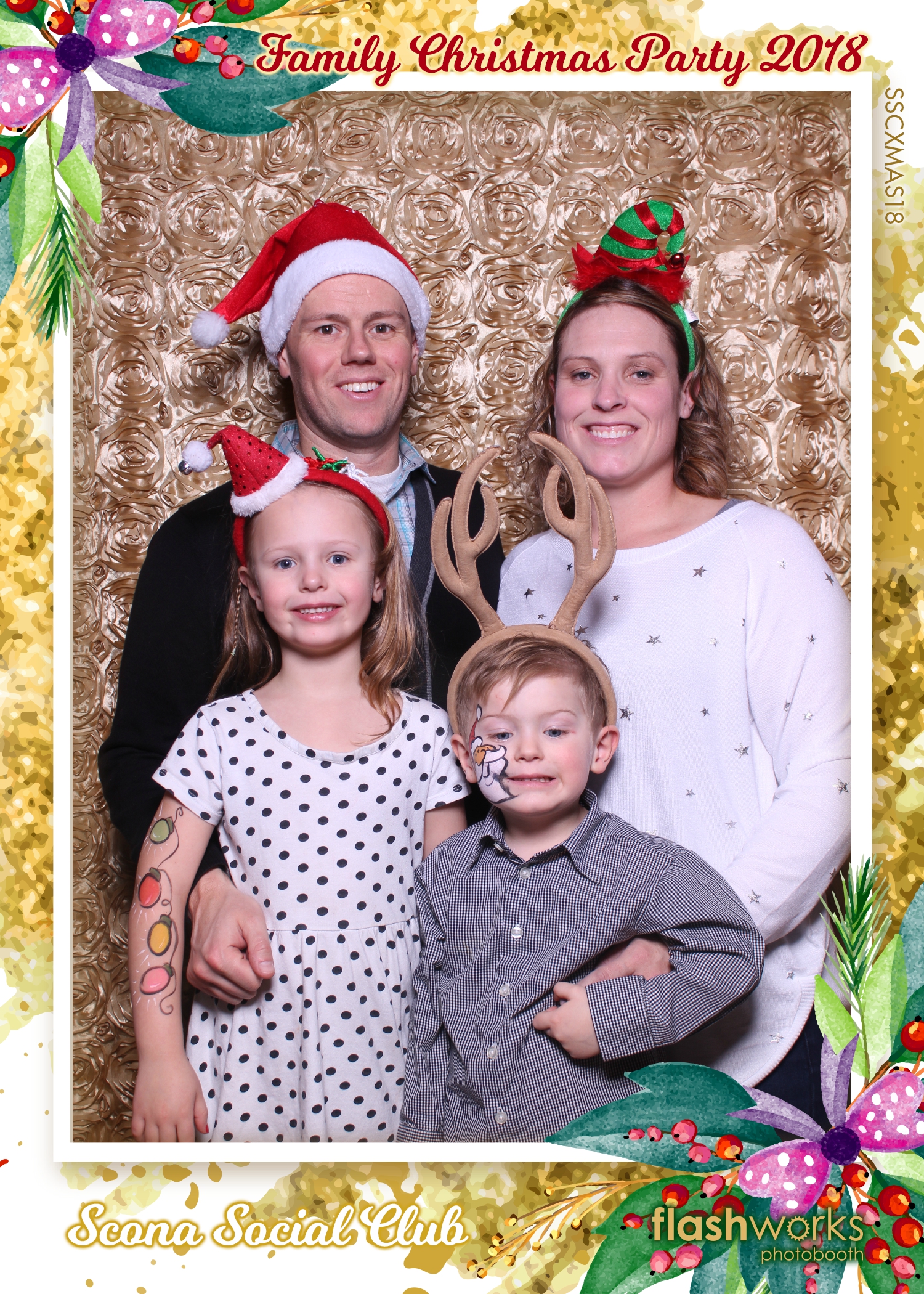 Scona Social Club Family Christmas Party | View more photos from the event at gallery.flashworksphotobooth.com/u/FlashworksPhotoboothInc/Scona-Social-Club-Family-Christmas-Party
