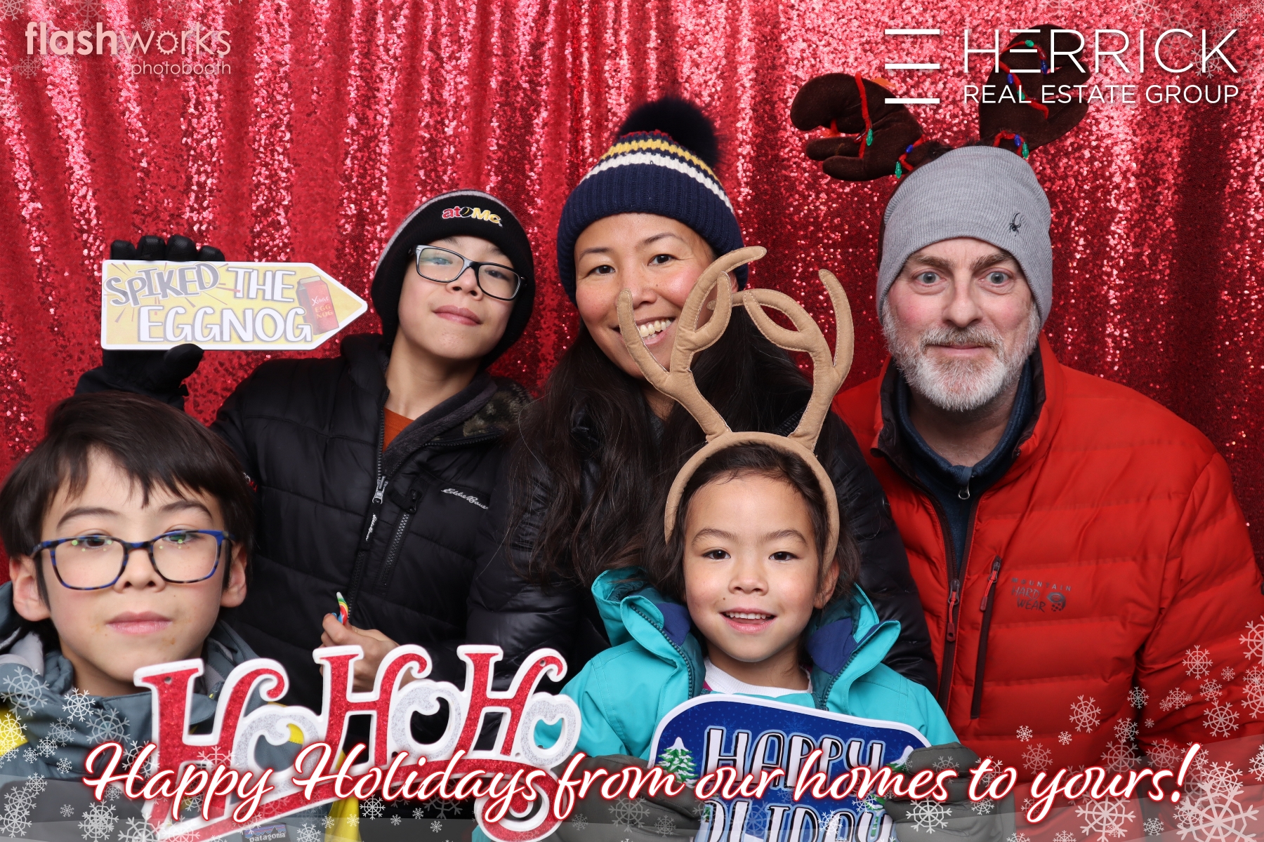 2022 St. Albert Snowflake Festival - Photo booth sponsored by Herrick Real Estate Group | View more photos from the event at gallery.flashworksphotobooth.com/u/FlashworksPhotoboothInc/2022-St-Albert-Snowflake-Festival-Photo-booth-sponsored-by-Herrick-Real