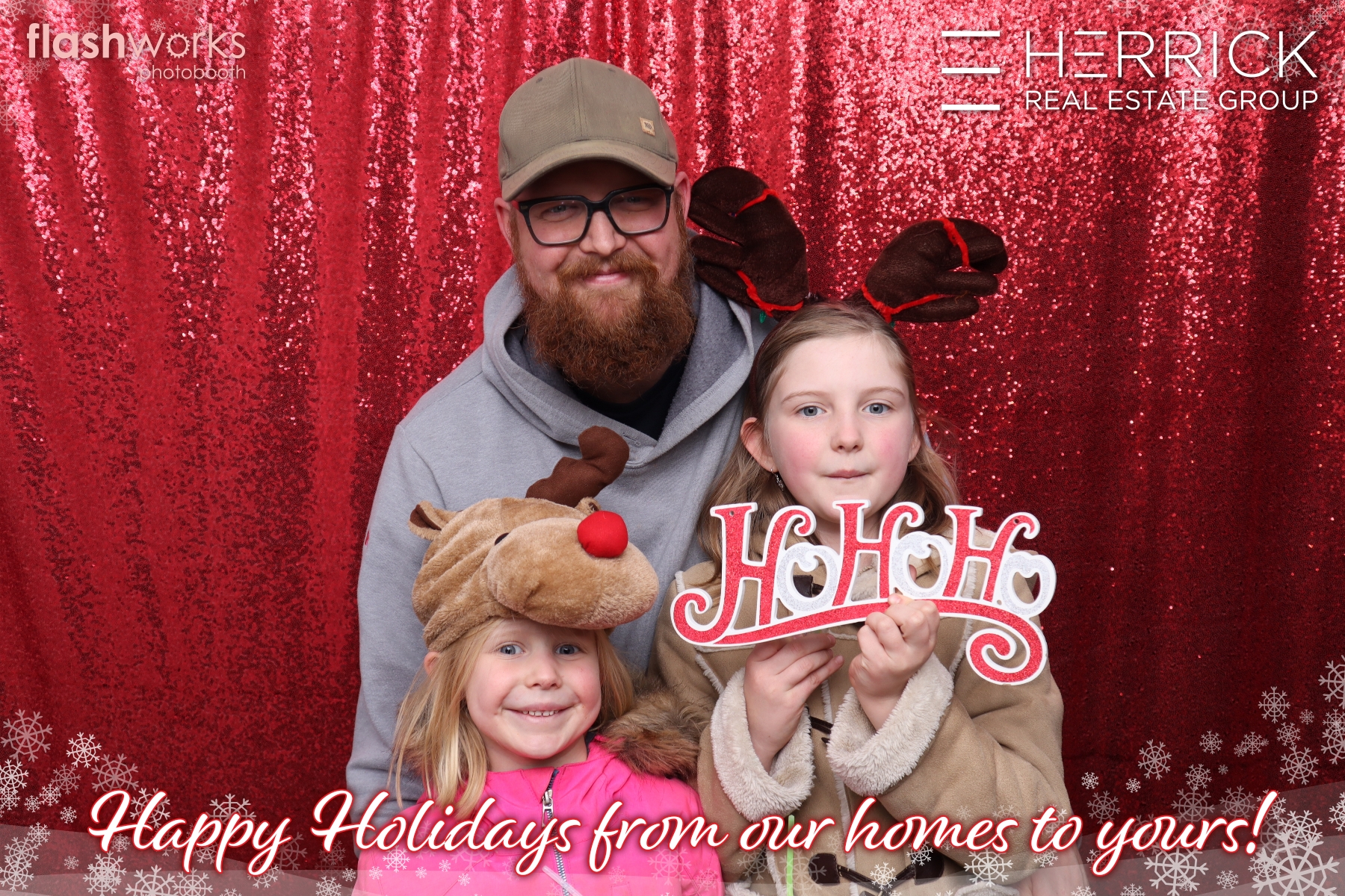 2022 St. Albert Snowflake Festival - Photo booth sponsored by Herrick Real Estate Group | View more photos from the event at gallery.flashworksphotobooth.com/u/FlashworksPhotoboothInc/2022-St-Albert-Snowflake-Festival-Photo-booth-sponsored-by-Herrick-Real
