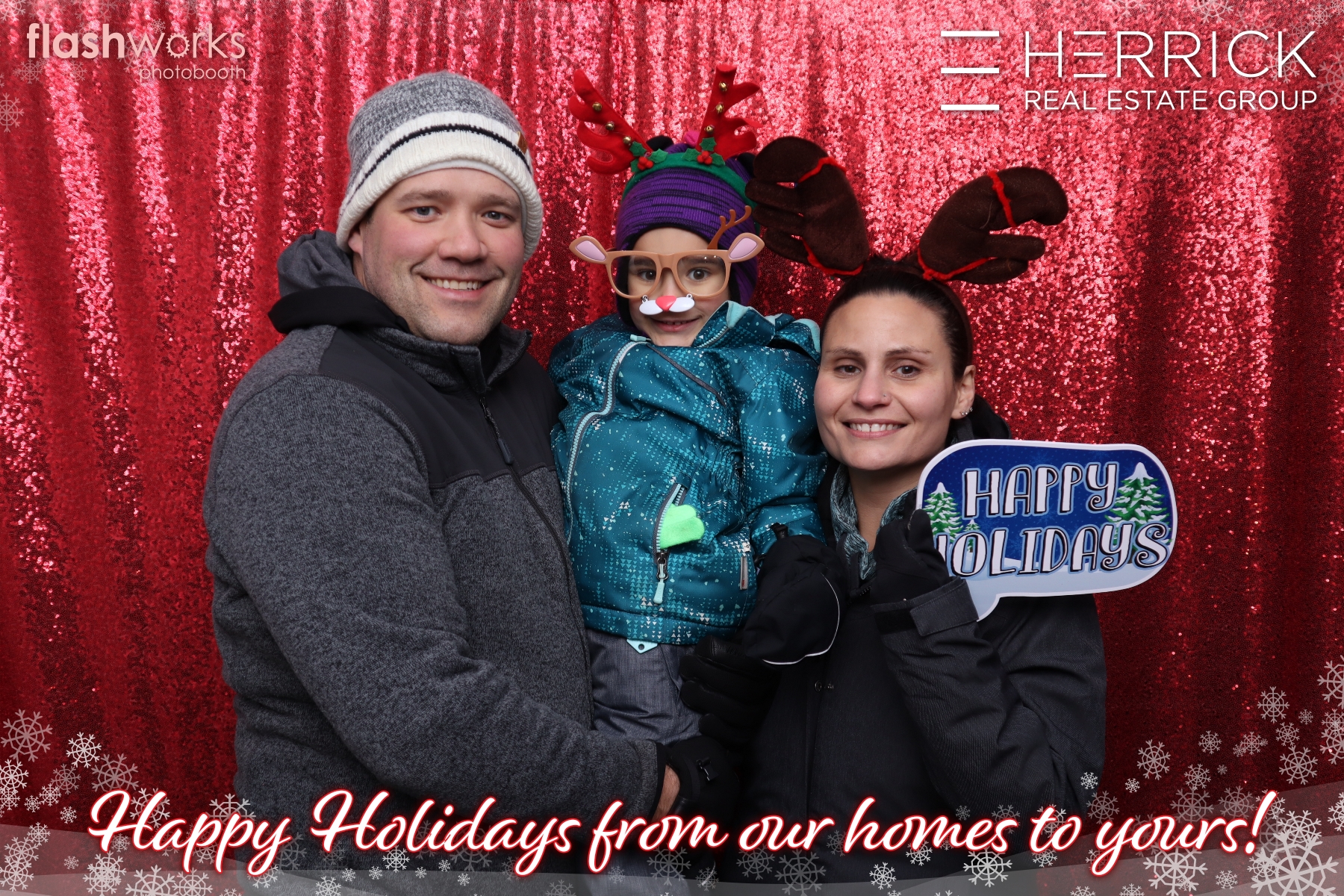 2022 St. Albert Snowflake Festival - Photo booth sponsored by Herrick Real Estate Group | View more photos from the event at gallery.flashworksphotobooth.com/u/FlashworksPhotoboothInc/2022-St-Albert-Snowflake-Festival-Photo-booth-sponsored-by-Herrick-Real