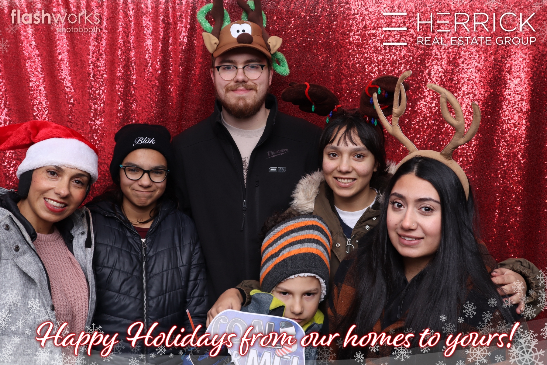 2022 St. Albert Snowflake Festival - Photo booth sponsored by Herrick Real Estate Group | View more photos from the event at gallery.flashworksphotobooth.com/u/FlashworksPhotoboothInc/2022-St-Albert-Snowflake-Festival-Photo-booth-sponsored-by-Herrick-Real