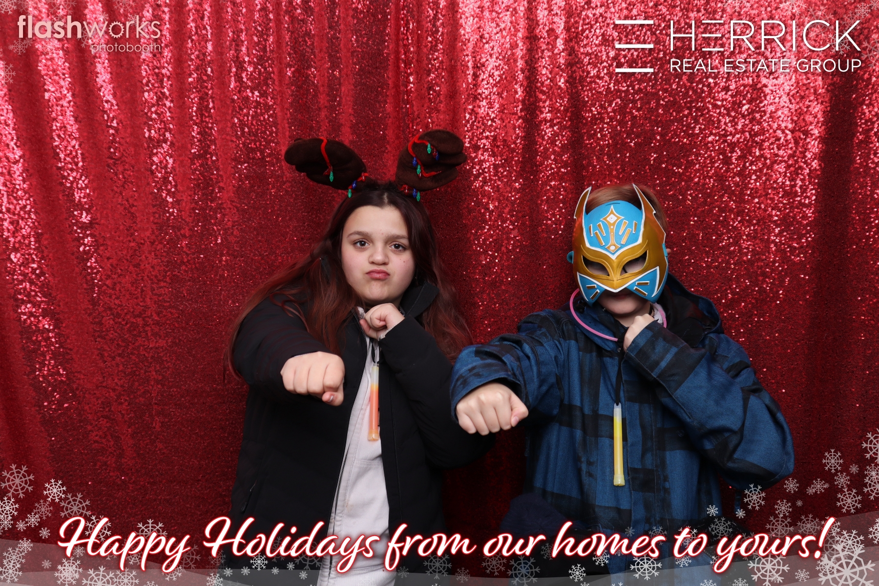 2022 St. Albert Snowflake Festival - Photo booth sponsored by Herrick Real Estate Group | View more photos from the event at gallery.flashworksphotobooth.com/u/FlashworksPhotoboothInc/2022-St-Albert-Snowflake-Festival-Photo-booth-sponsored-by-Herrick-Real