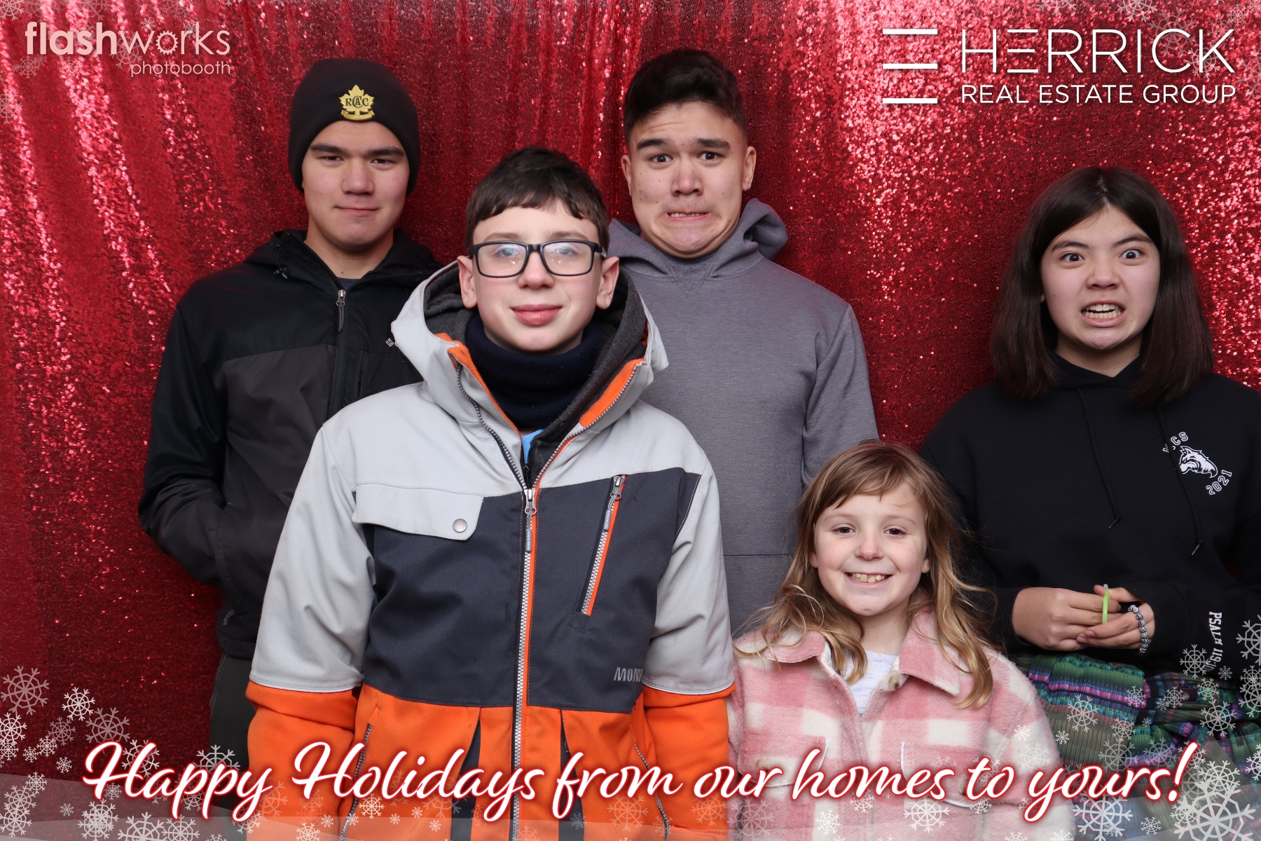 2022 St. Albert Snowflake Festival - Photo booth sponsored by Herrick Real Estate Group | View more photos from the event at gallery.flashworksphotobooth.com/u/FlashworksPhotoboothInc/2022-St-Albert-Snowflake-Festival-Photo-booth-sponsored-by-Herrick-Real