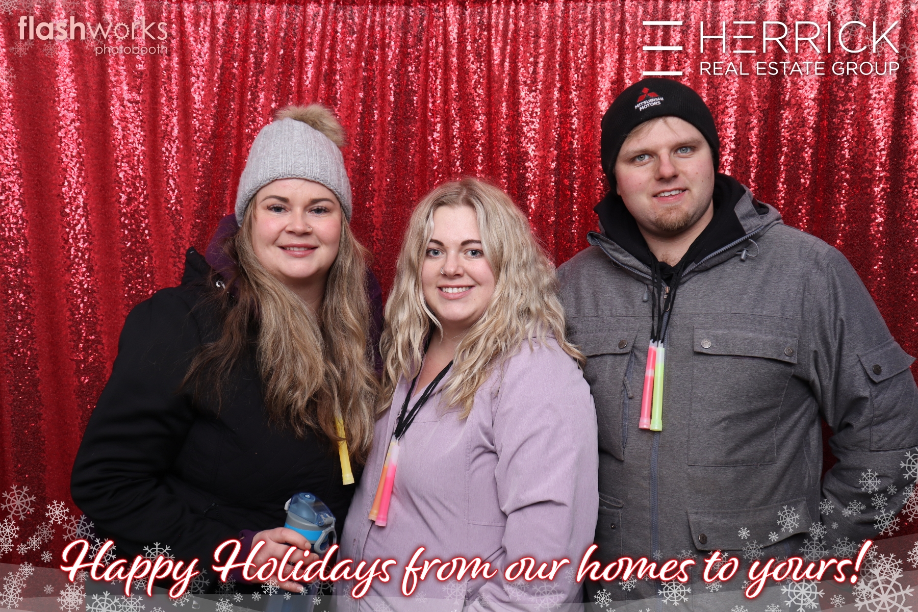 2022 St. Albert Snowflake Festival - Photo booth sponsored by Herrick Real Estate Group | View more photos from the event at gallery.flashworksphotobooth.com/u/FlashworksPhotoboothInc/2022-St-Albert-Snowflake-Festival-Photo-booth-sponsored-by-Herrick-Real