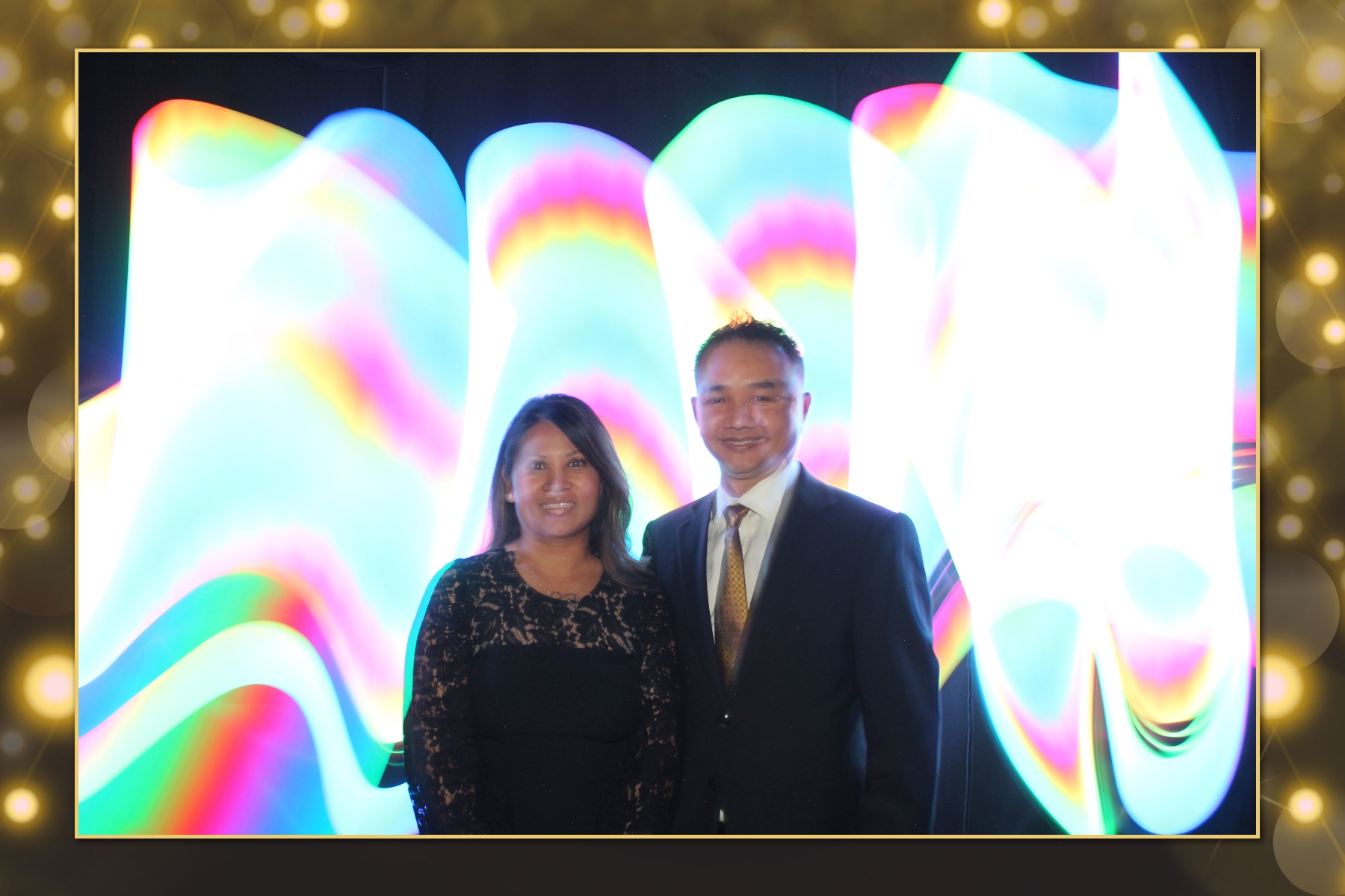 Cenovus Light Painting I | View more photos from the event at gallery.flashworksphotobooth.com/u/FlashworksPhotoboothInc/Cenovus-Light-Painting-I