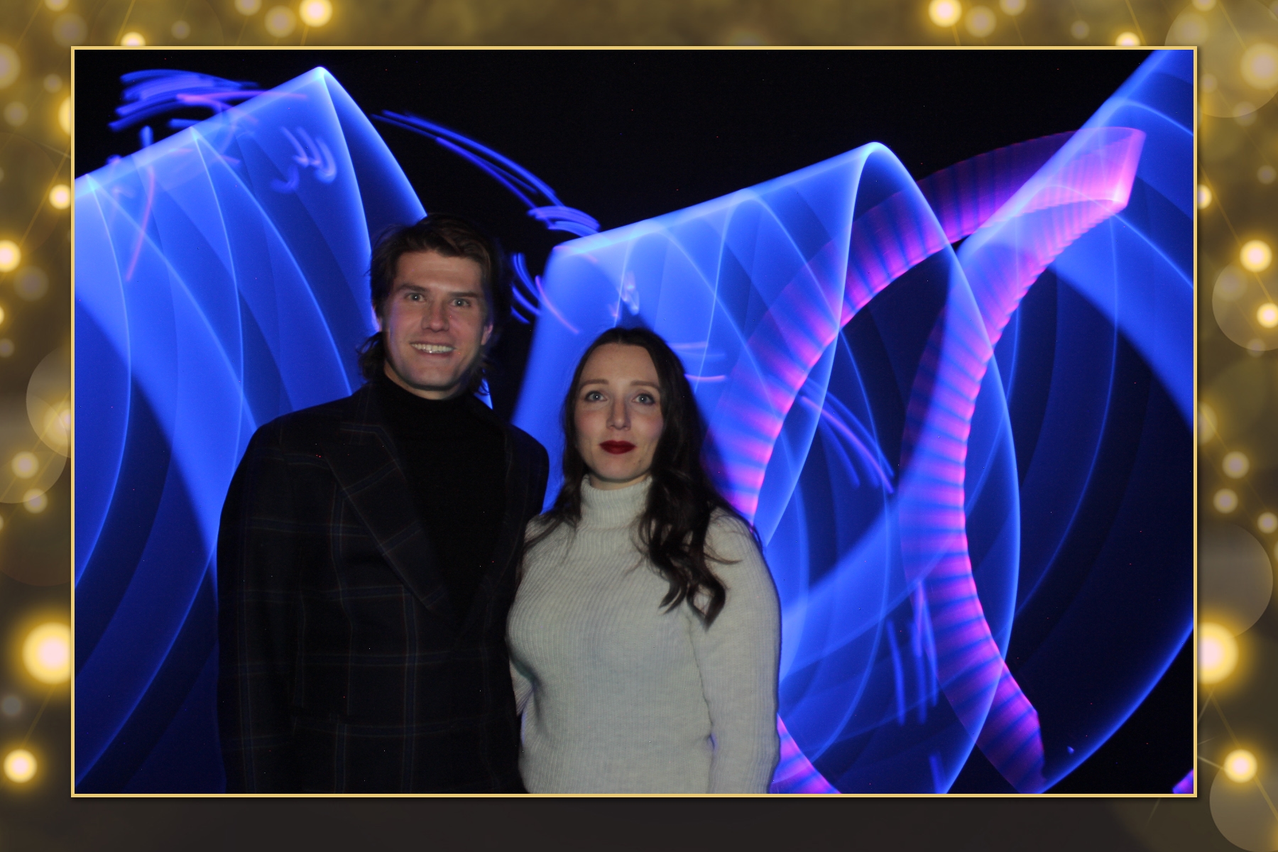Cenovus Light Painting I | View more photos from the event at gallery.flashworksphotobooth.com/u/FlashworksPhotoboothInc/Cenovus-Light-Painting-I