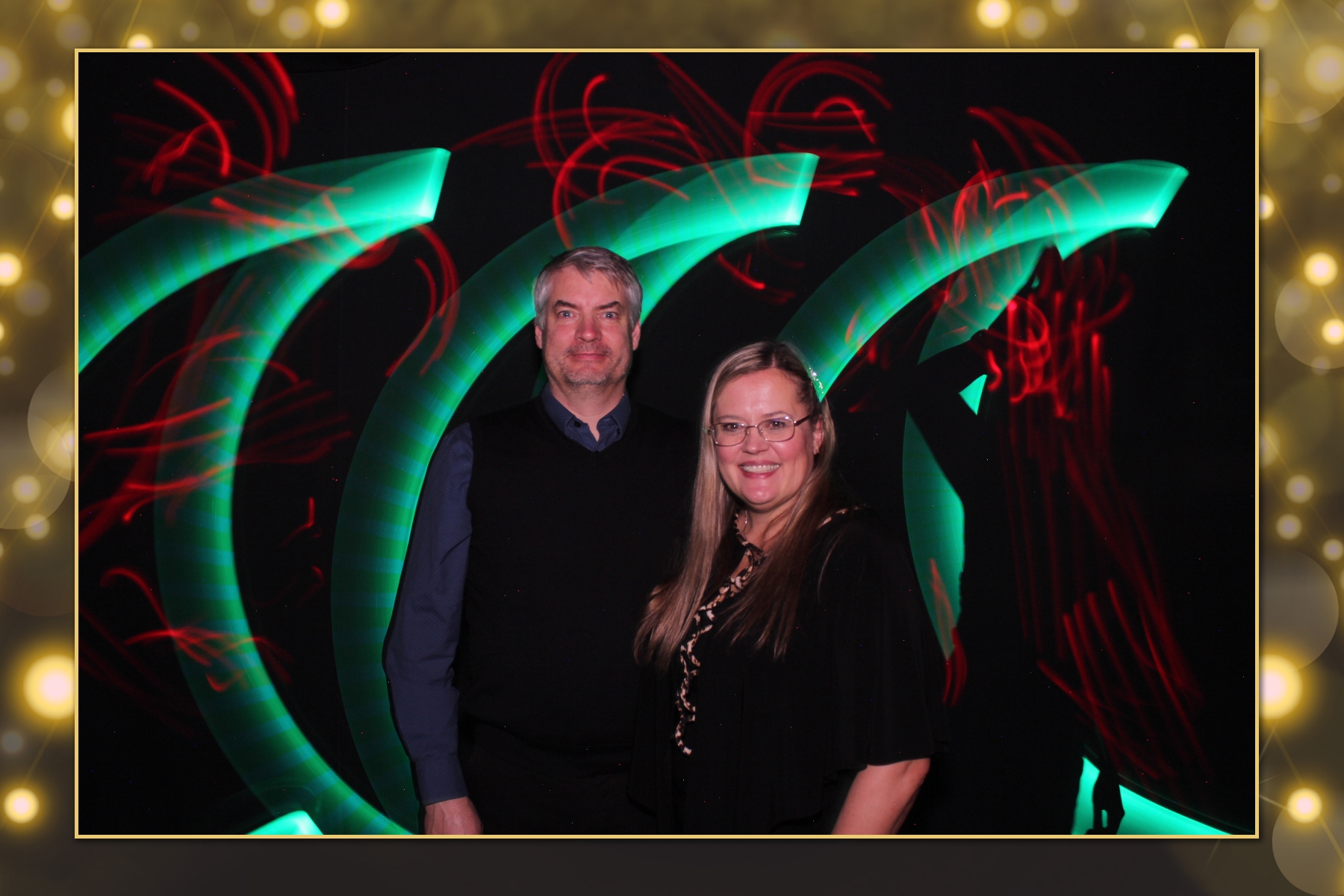 Cenovus Light Painting I | View more photos from the event at gallery.flashworksphotobooth.com/u/FlashworksPhotoboothInc/Cenovus-Light-Painting-I