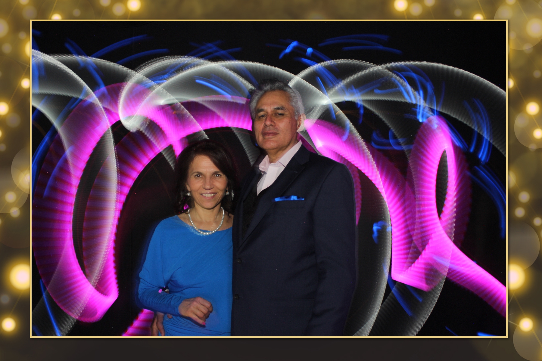 Cenovus Light Painting I | View more photos from the event at gallery.flashworksphotobooth.com/u/FlashworksPhotoboothInc/Cenovus-Light-Painting-I