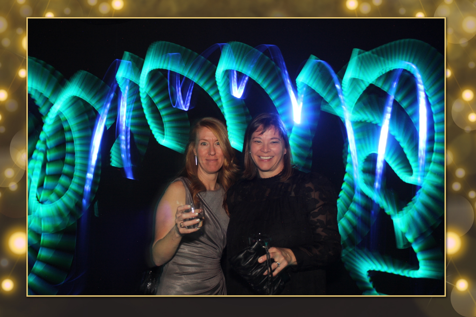 Cenovus Light Painting I | View more photos from the event at gallery.flashworksphotobooth.com/u/FlashworksPhotoboothInc/Cenovus-Light-Painting-I