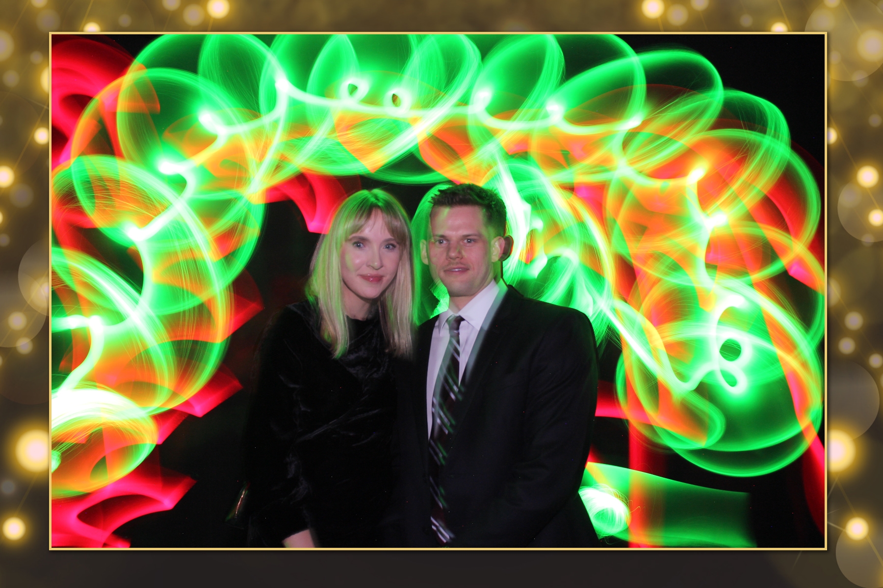 Cenovus Light Painting I | View more photos from the event at gallery.flashworksphotobooth.com/u/FlashworksPhotoboothInc/Cenovus-Light-Painting-I