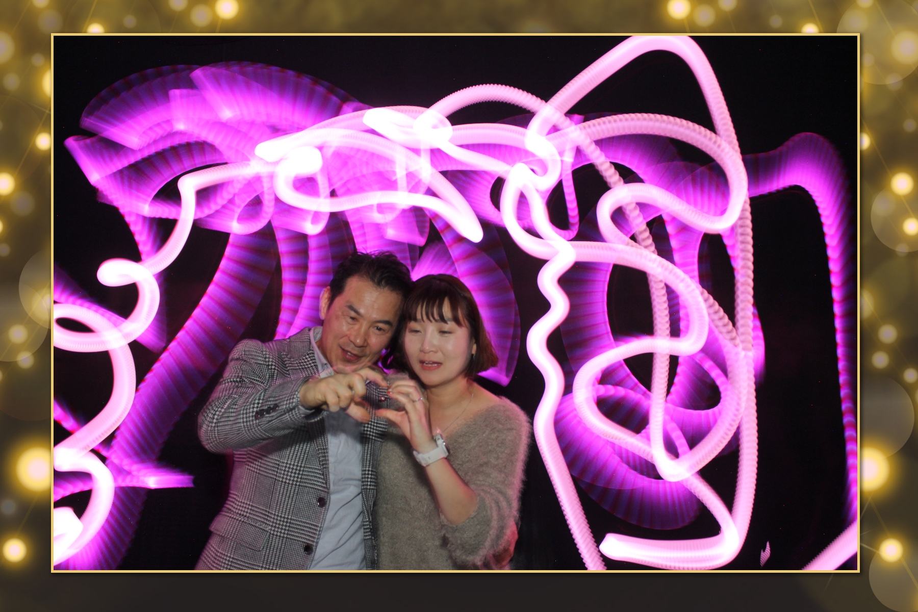 Cenovus Light Painting I | View more photos from the event at gallery.flashworksphotobooth.com/u/FlashworksPhotoboothInc/Cenovus-Light-Painting-I