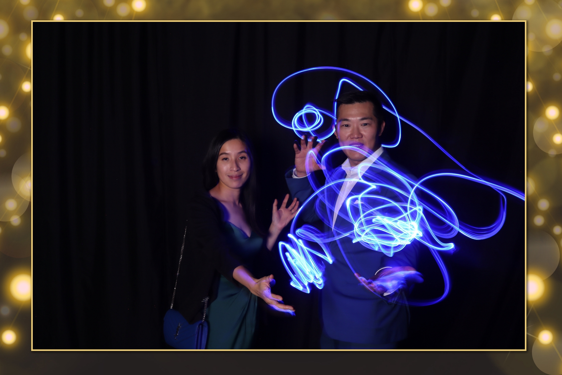 Cenovus Light Painting II | View more photos from the event at gallery.flashworksphotobooth.com/u/FlashworksPhotoboothInc/Cenovus-Light-Painting-II