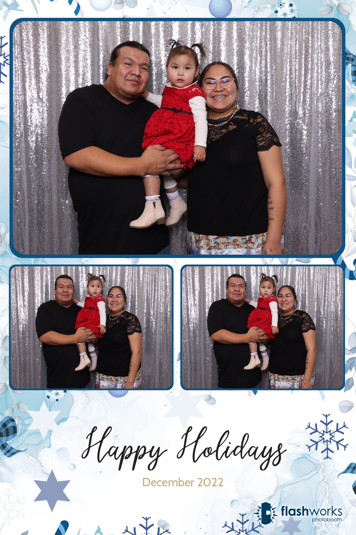 Holiday Family Dinner | View more photos from the event at gallery.flashworksphotobooth.com/u/FlashworksPhotoboothInc/Holiday-Family-Dinner