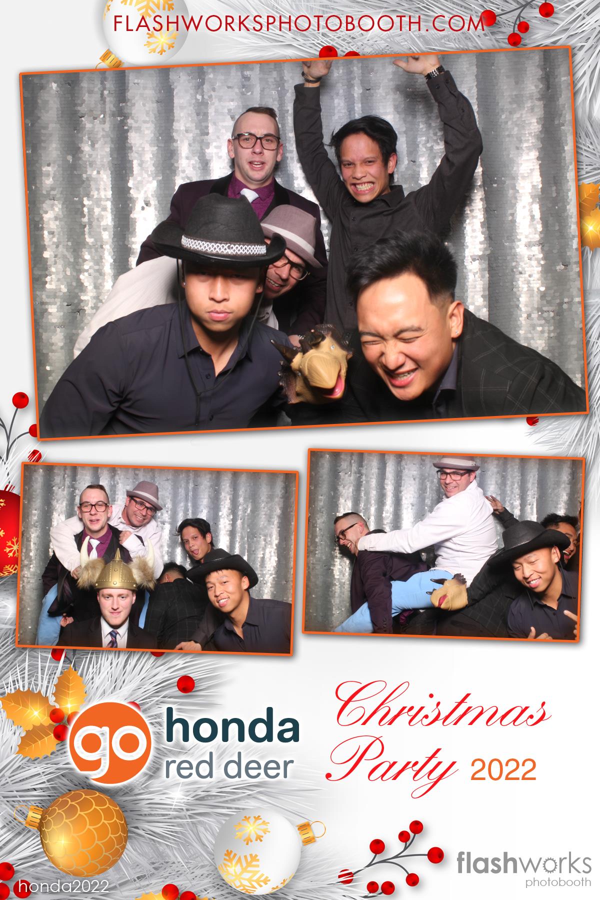 Red Deer Honda 2022 Christmas Party | View more photos from the event at gallery.flashworksphotobooth.com/u/FlashworksPhotoboothInc/Red-Deer-Honda-2022-Christmas-Party