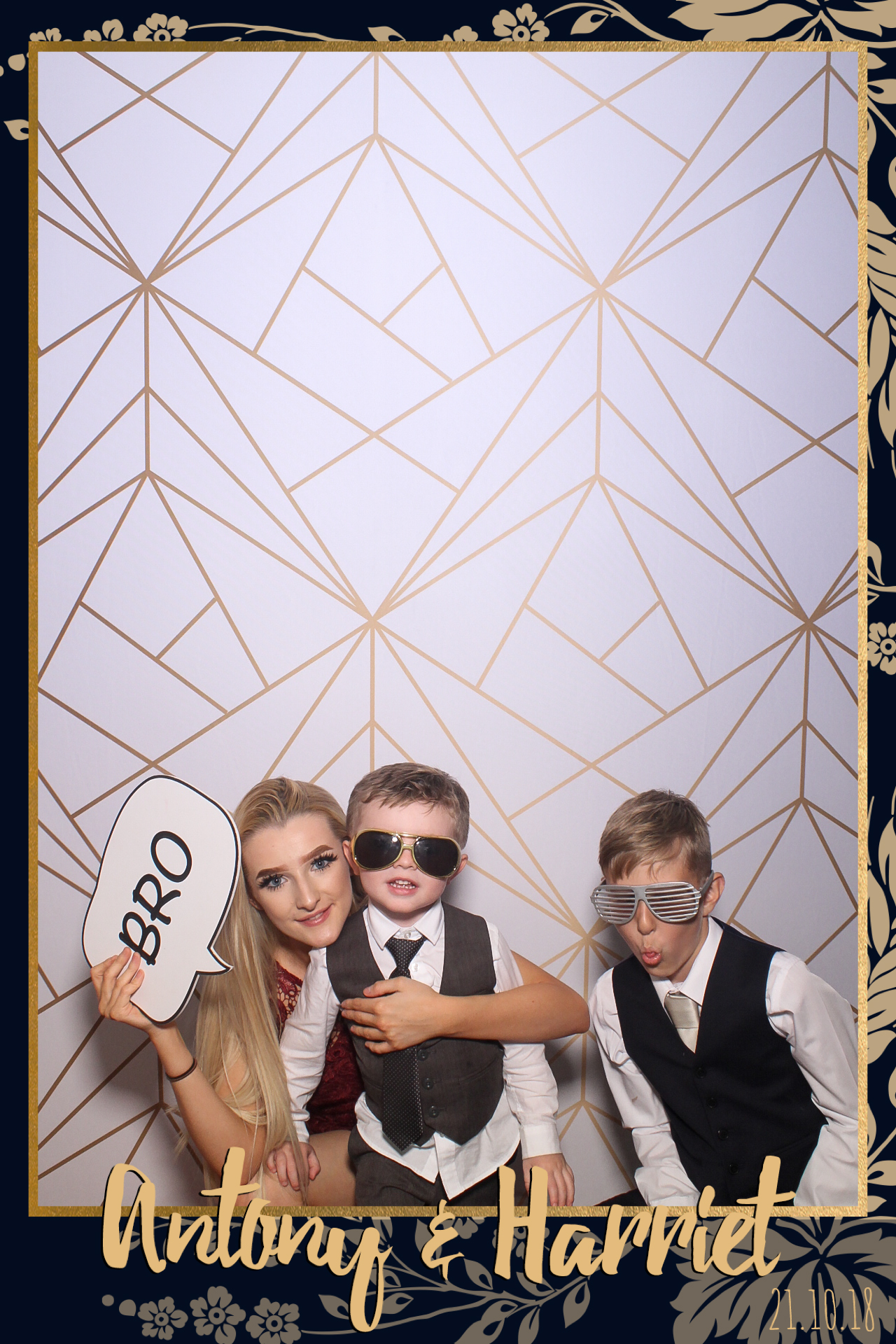 Anthony & Harriet Wedding | View more photos from the event at gallery.freshbooths.com/u/FreshBooths/Anthony-Harriet-Wedding