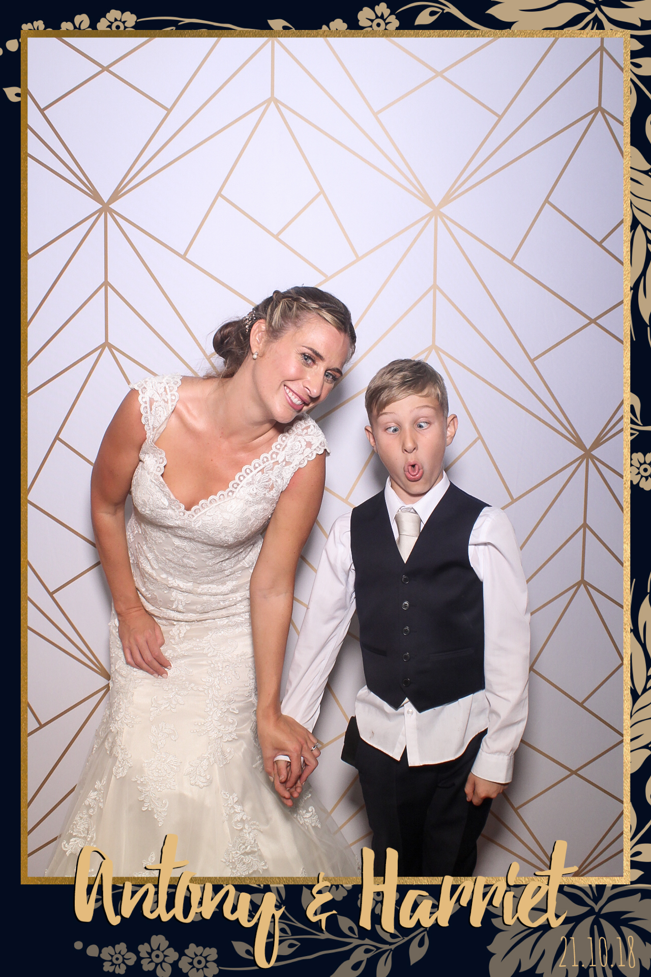 Anthony & Harriet Wedding | View more photos from the event at gallery.freshbooths.com/u/FreshBooths/Anthony-Harriet-Wedding