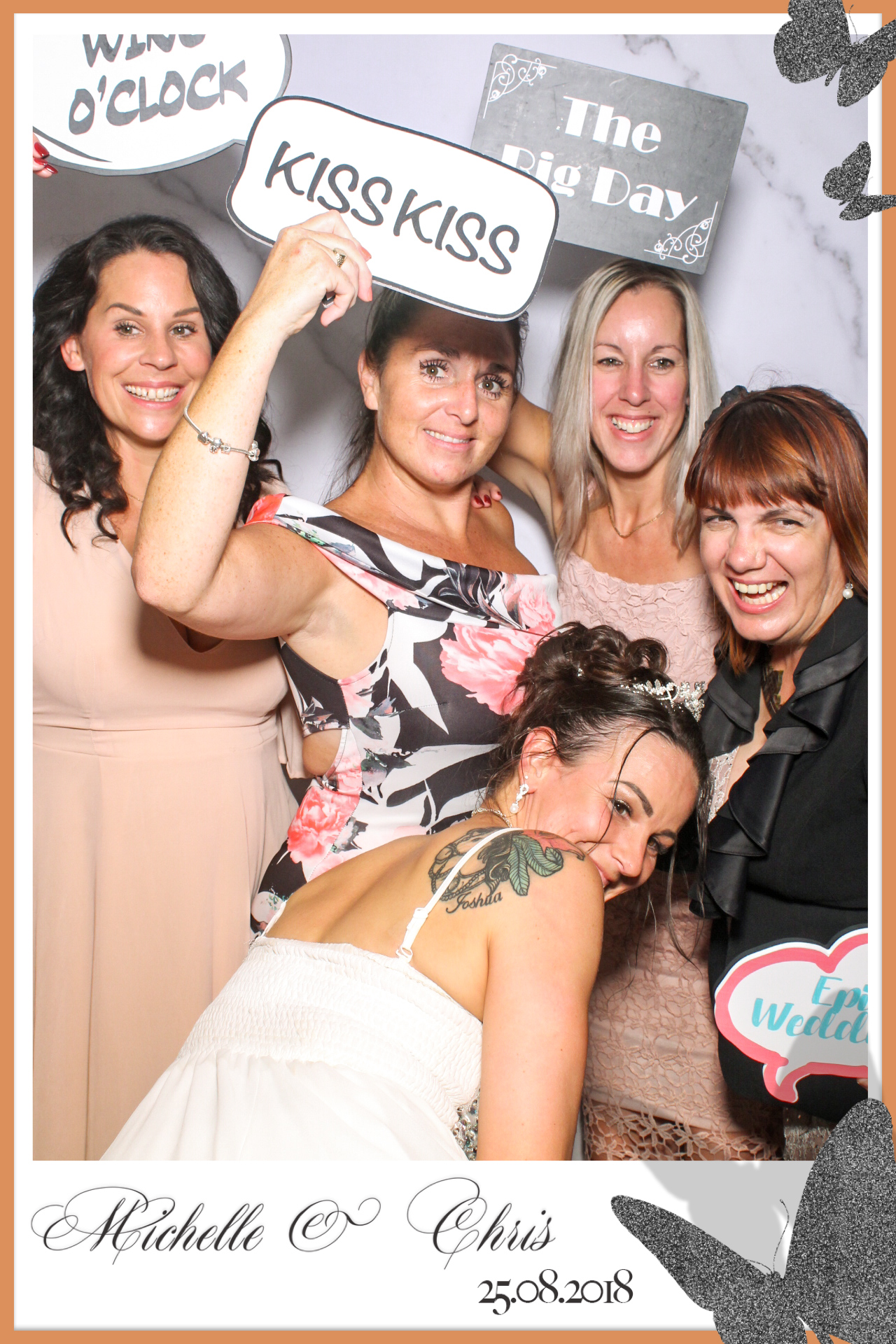 Chris & Michelle Wedding | View more photos from the event at gallery.freshbooths.com/u/FreshBooths/Chris-Michelle-Wedding