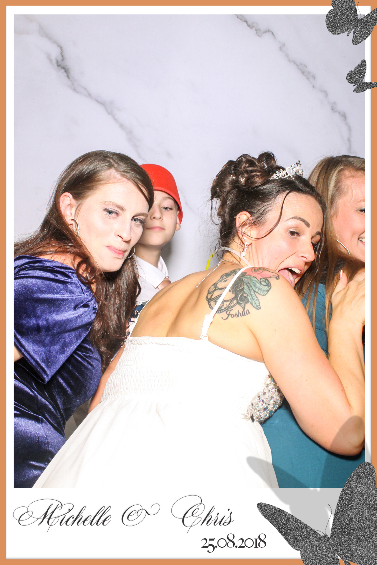 Chris & Michelle Wedding | View more photos from the event at gallery.freshbooths.com/u/FreshBooths/Chris-Michelle-Wedding