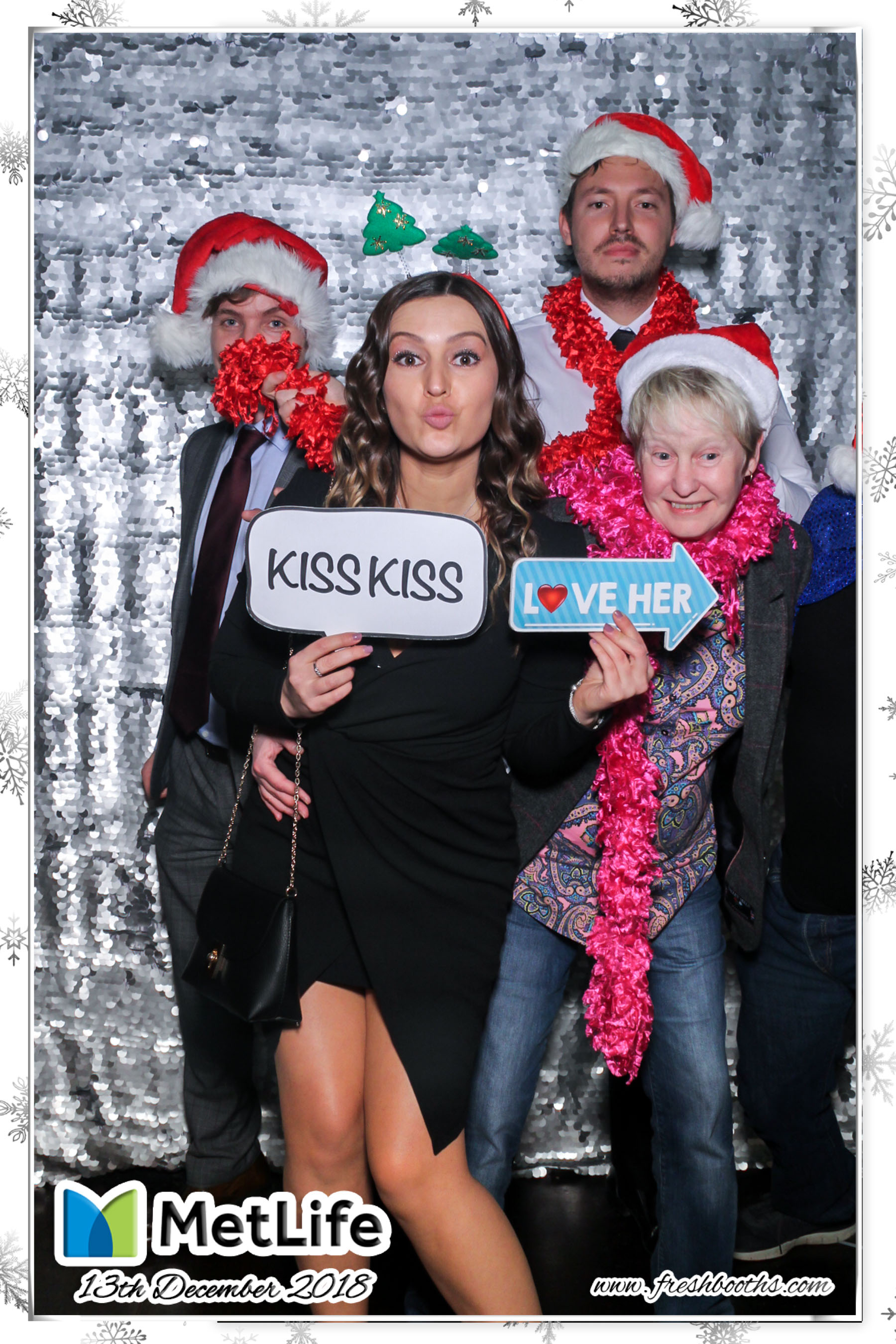MetLife Christmas Party | View more photos from the event at gallery.freshbooths.com/u/FreshBooths/MetLife-Christmas-Party