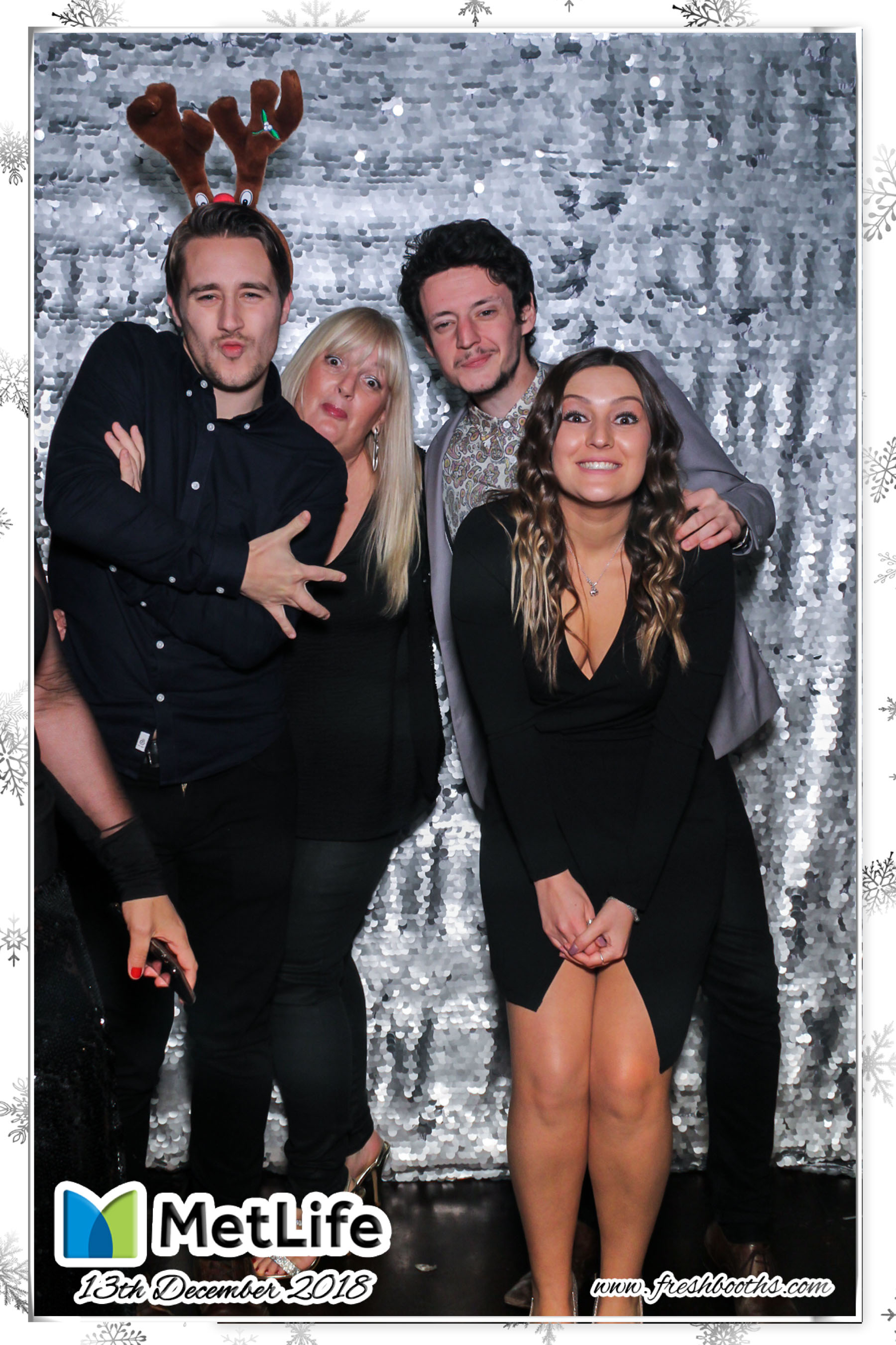 MetLife Christmas Party | View more photos from the event at gallery.freshbooths.com/u/FreshBooths/MetLife-Christmas-Party