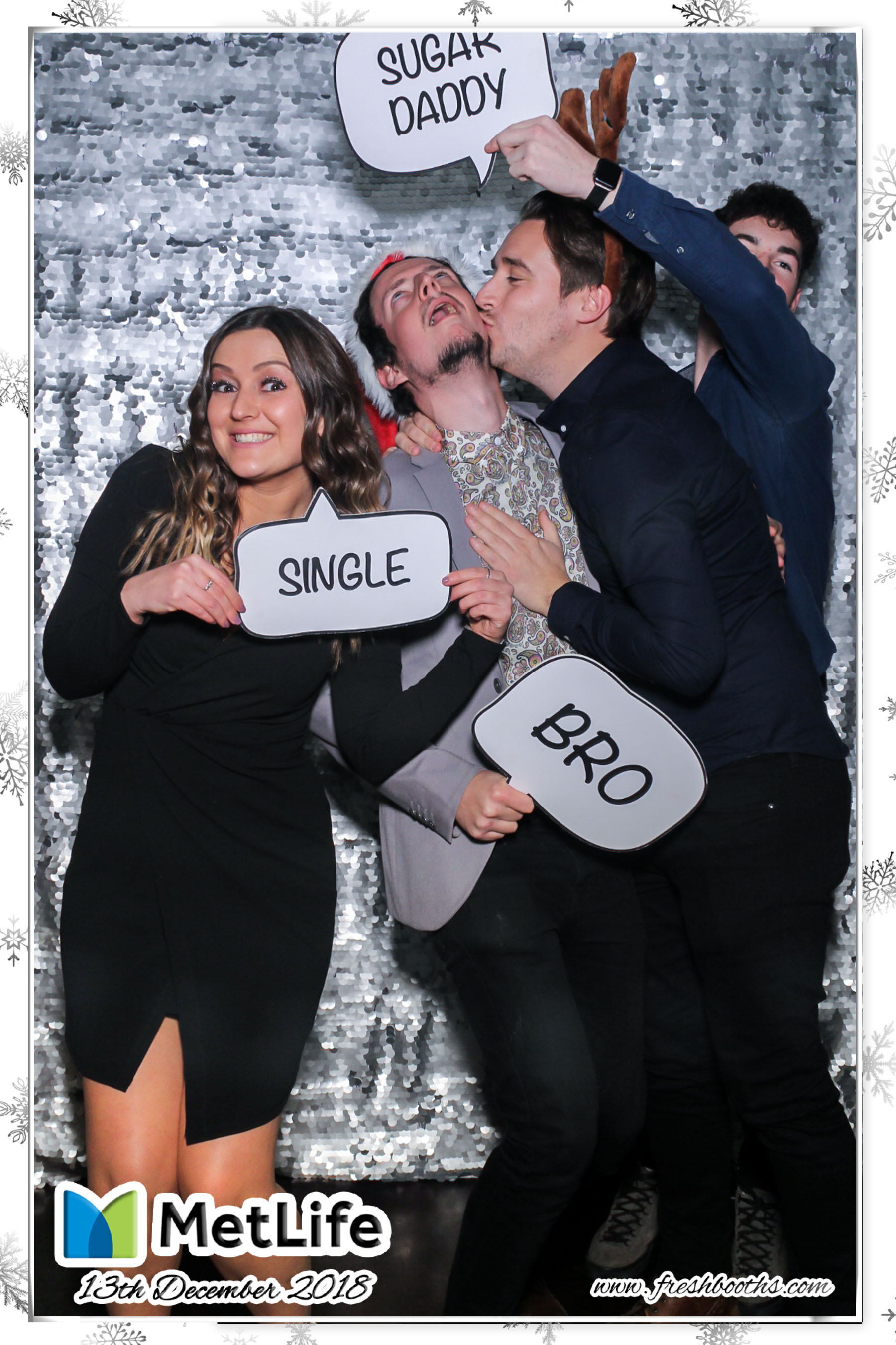 MetLife Christmas Party | View more photos from the event at gallery.freshbooths.com/u/FreshBooths/MetLife-Christmas-Party