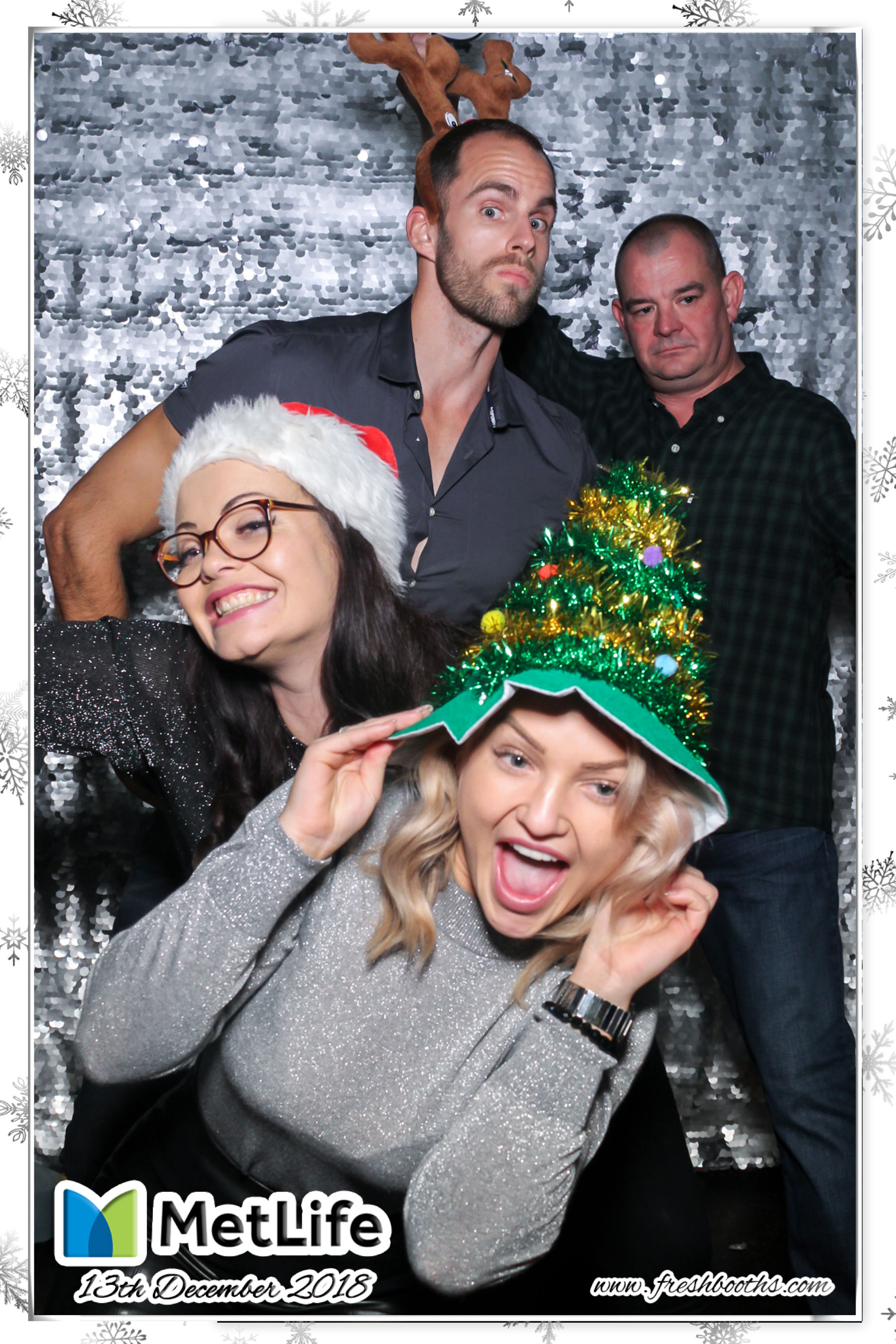 MetLife Christmas Party | View more photos from the event at gallery.freshbooths.com/u/FreshBooths/MetLife-Christmas-Party