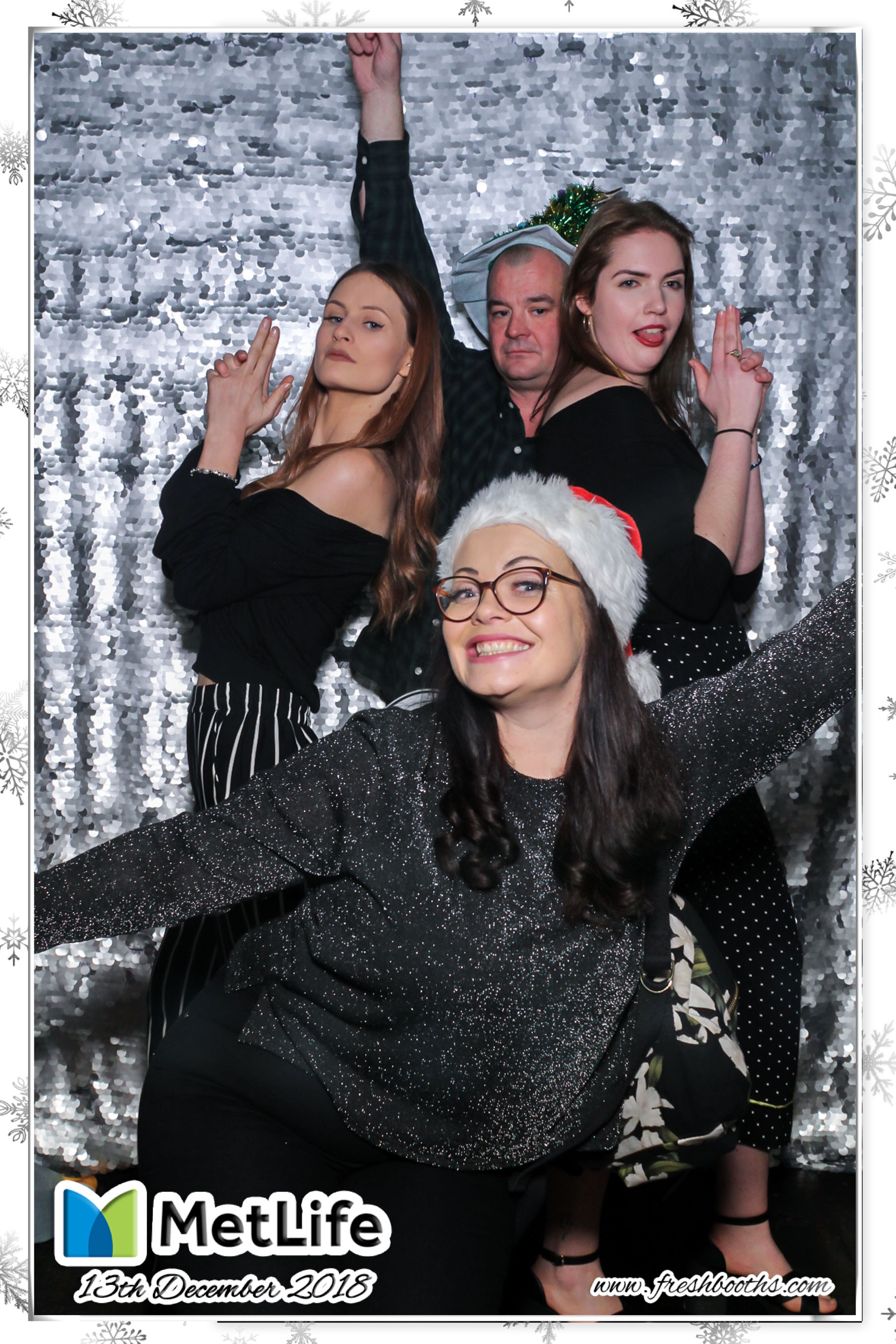 MetLife Christmas Party | View more photos from the event at gallery.freshbooths.com/u/FreshBooths/MetLife-Christmas-Party