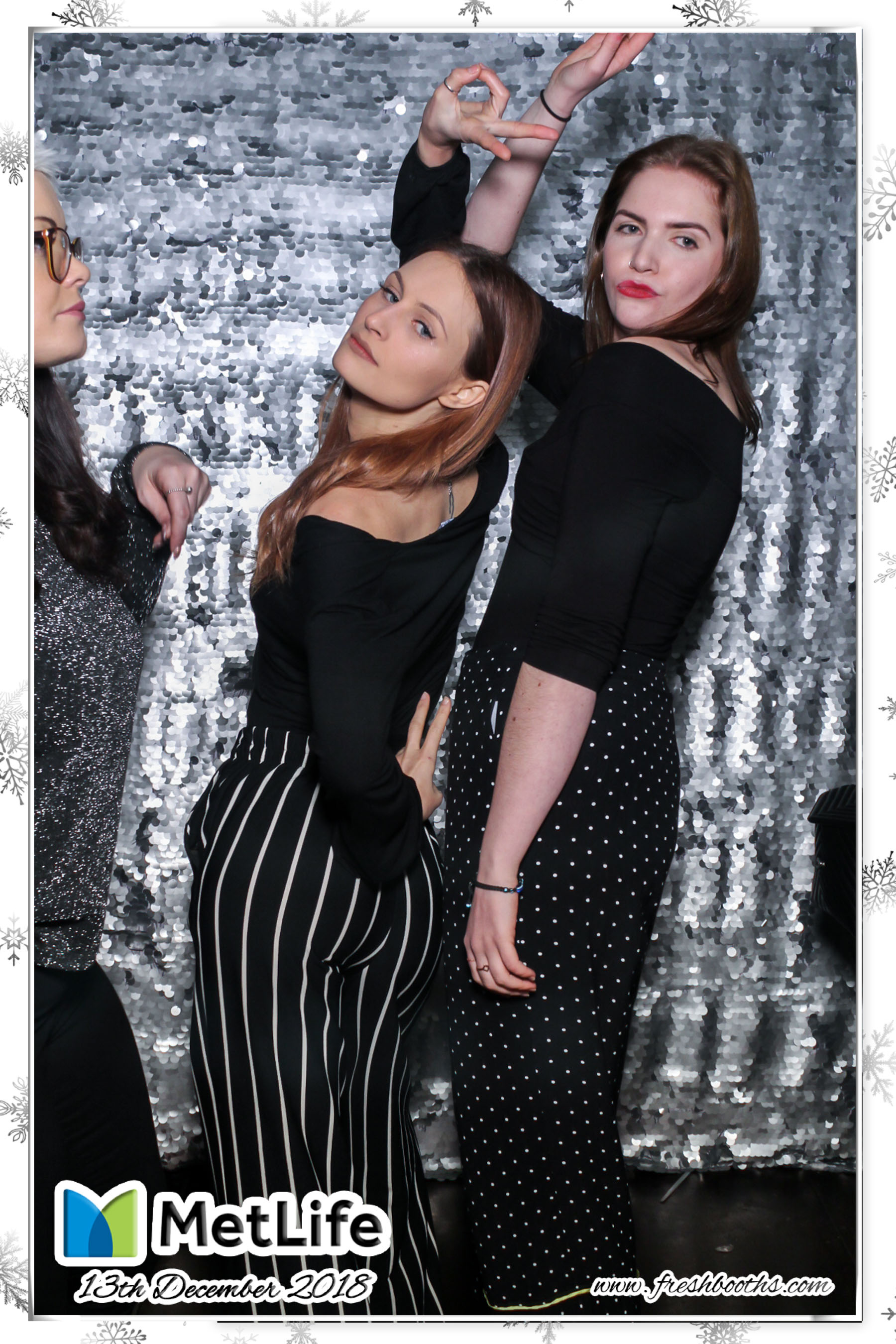 MetLife Christmas Party | View more photos from the event at gallery.freshbooths.com/u/FreshBooths/MetLife-Christmas-Party