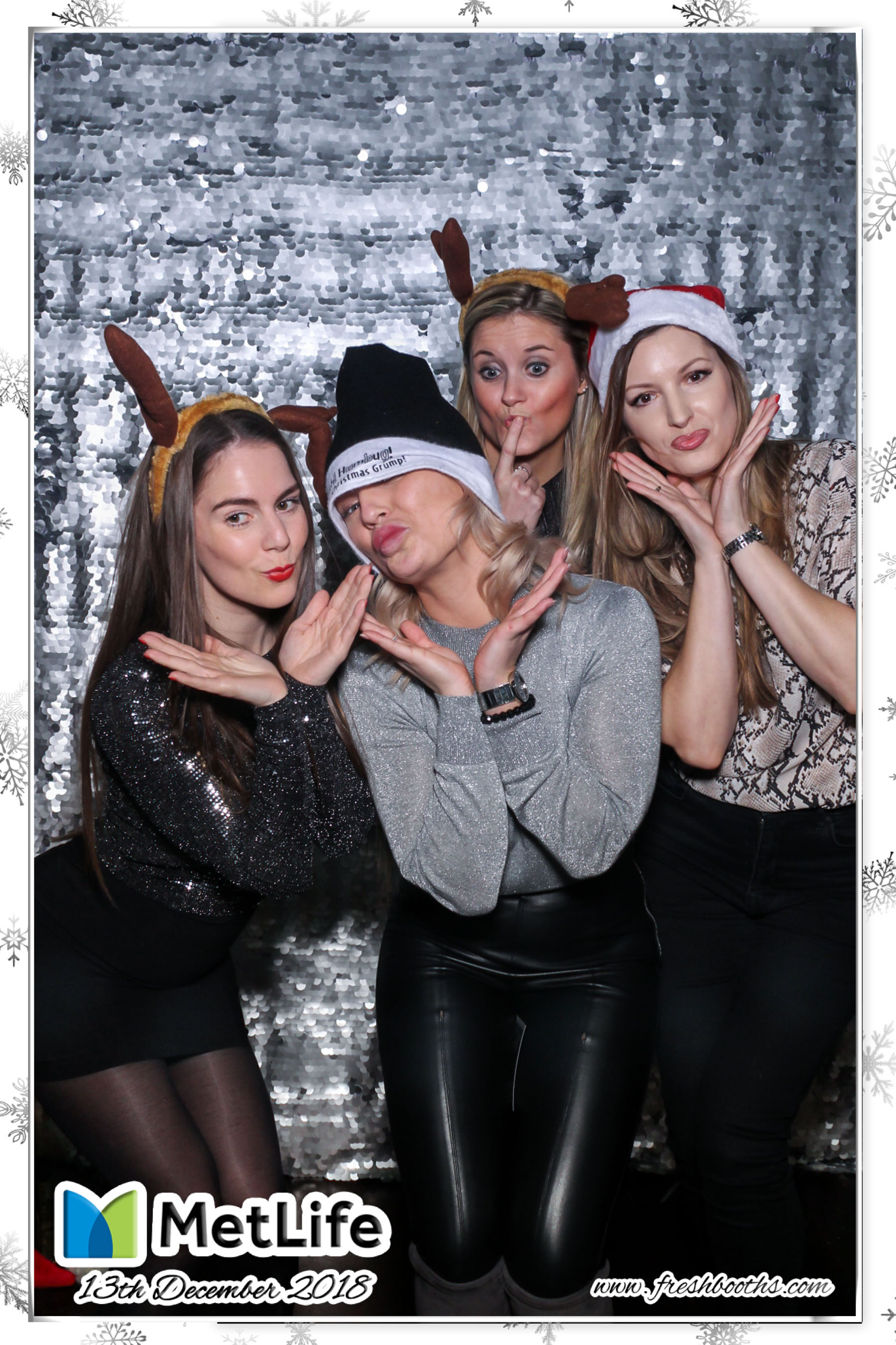 MetLife Christmas Party | View more photos from the event at gallery.freshbooths.com/u/FreshBooths/MetLife-Christmas-Party