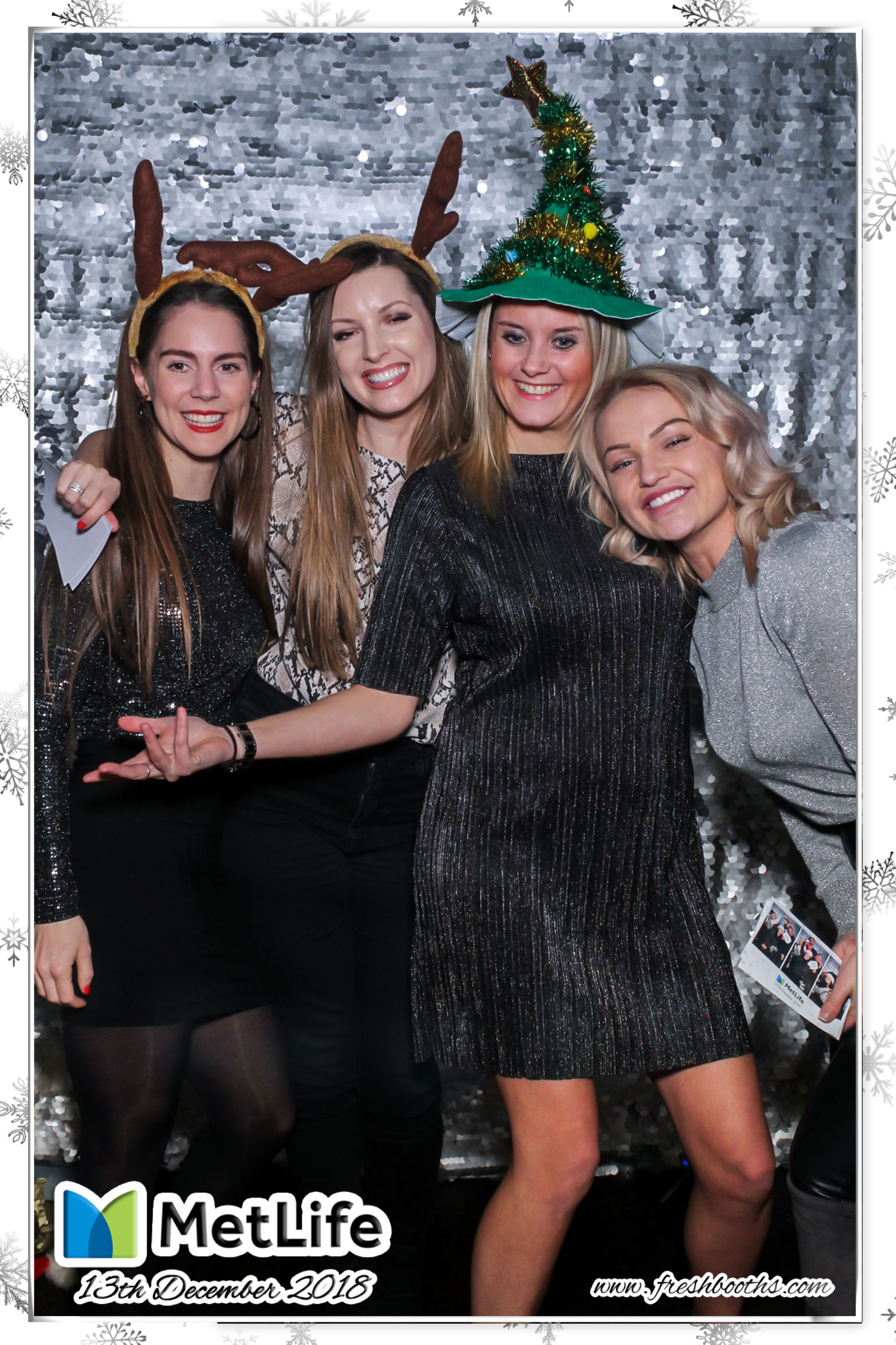 MetLife Christmas Party | View more photos from the event at gallery.freshbooths.com/u/FreshBooths/MetLife-Christmas-Party