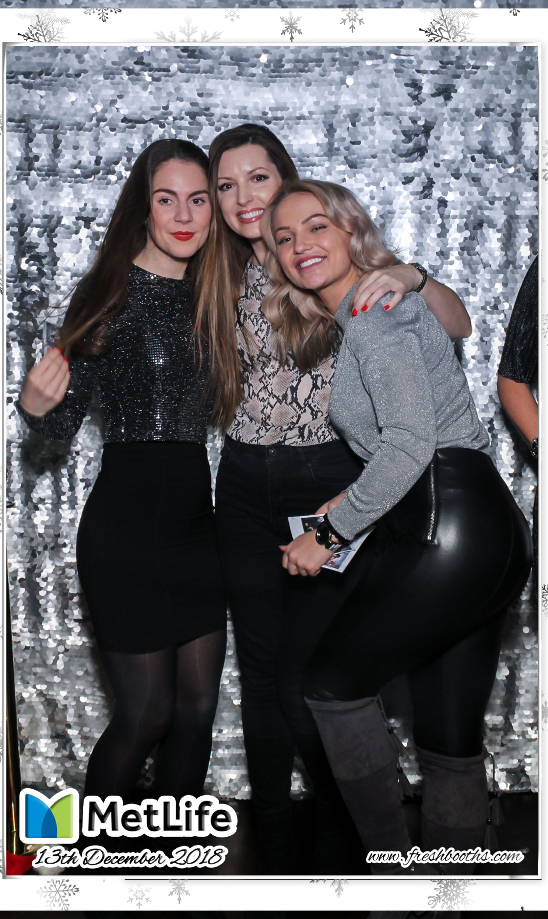 MetLife Christmas Party | View more photos from the event at gallery.freshbooths.com/u/FreshBooths/MetLife-Christmas-Party