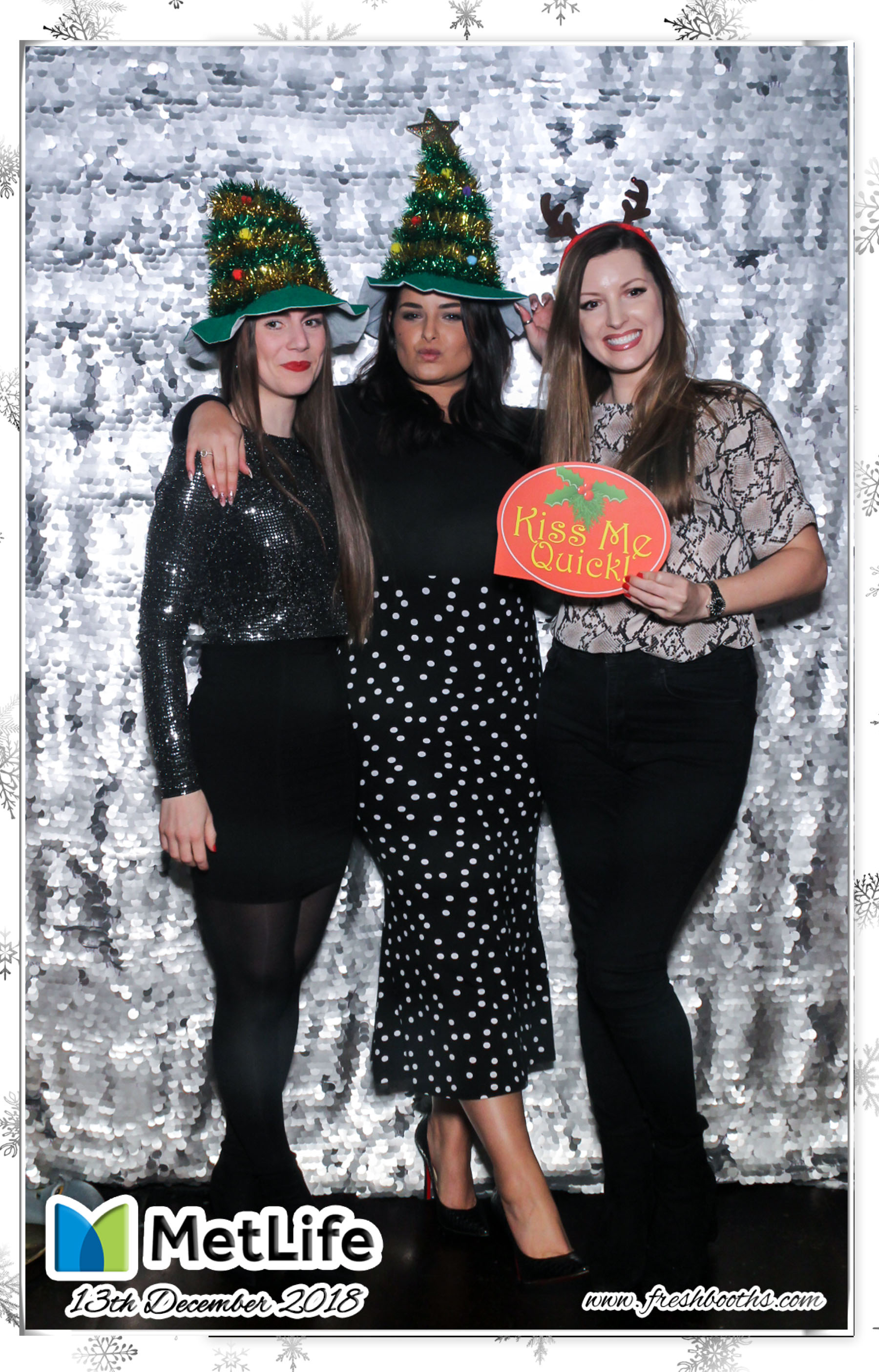 MetLife Christmas Party | View more photos from the event at gallery.freshbooths.com/u/FreshBooths/MetLife-Christmas-Party