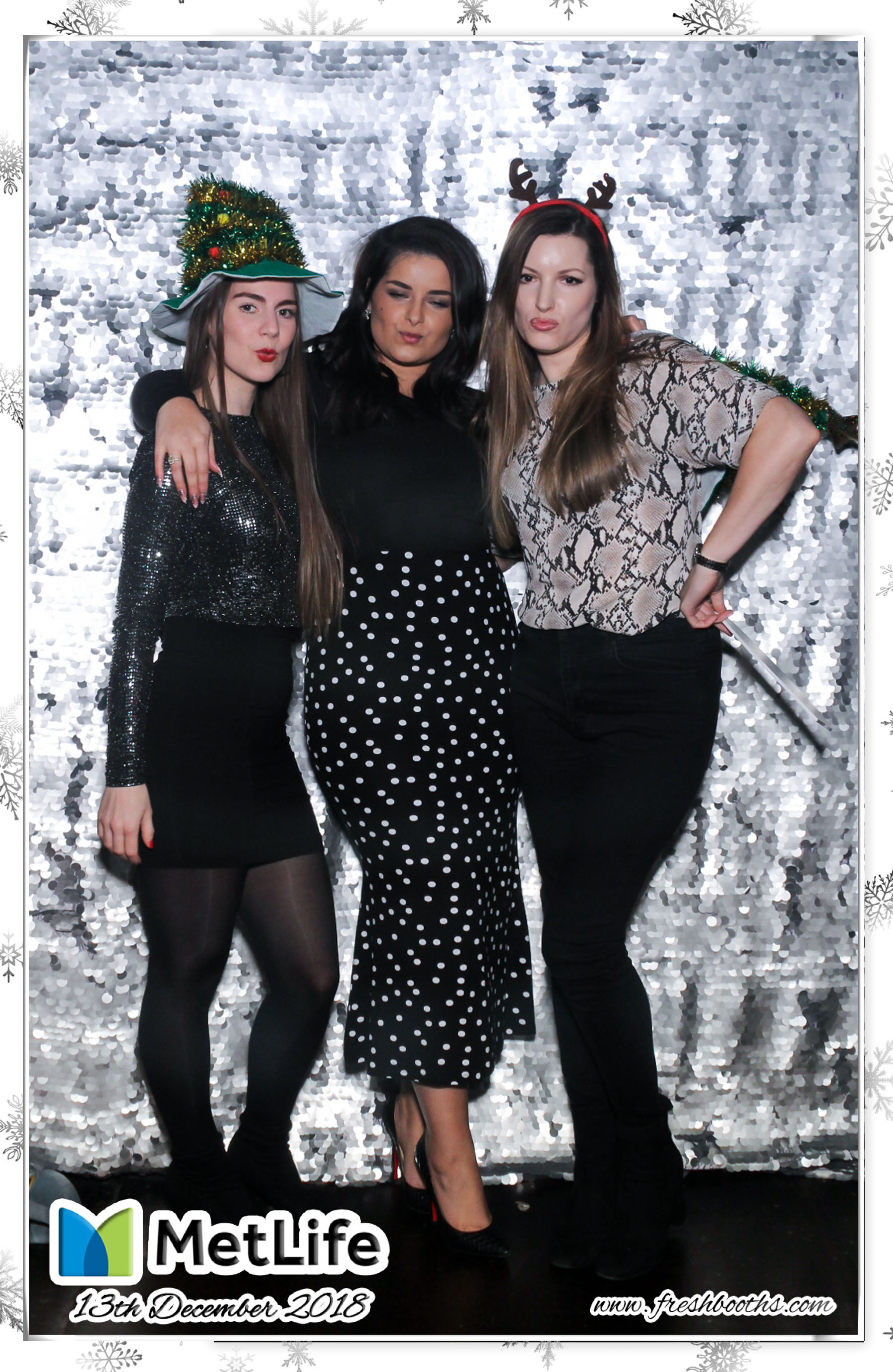 MetLife Christmas Party | View more photos from the event at gallery.freshbooths.com/u/FreshBooths/MetLife-Christmas-Party