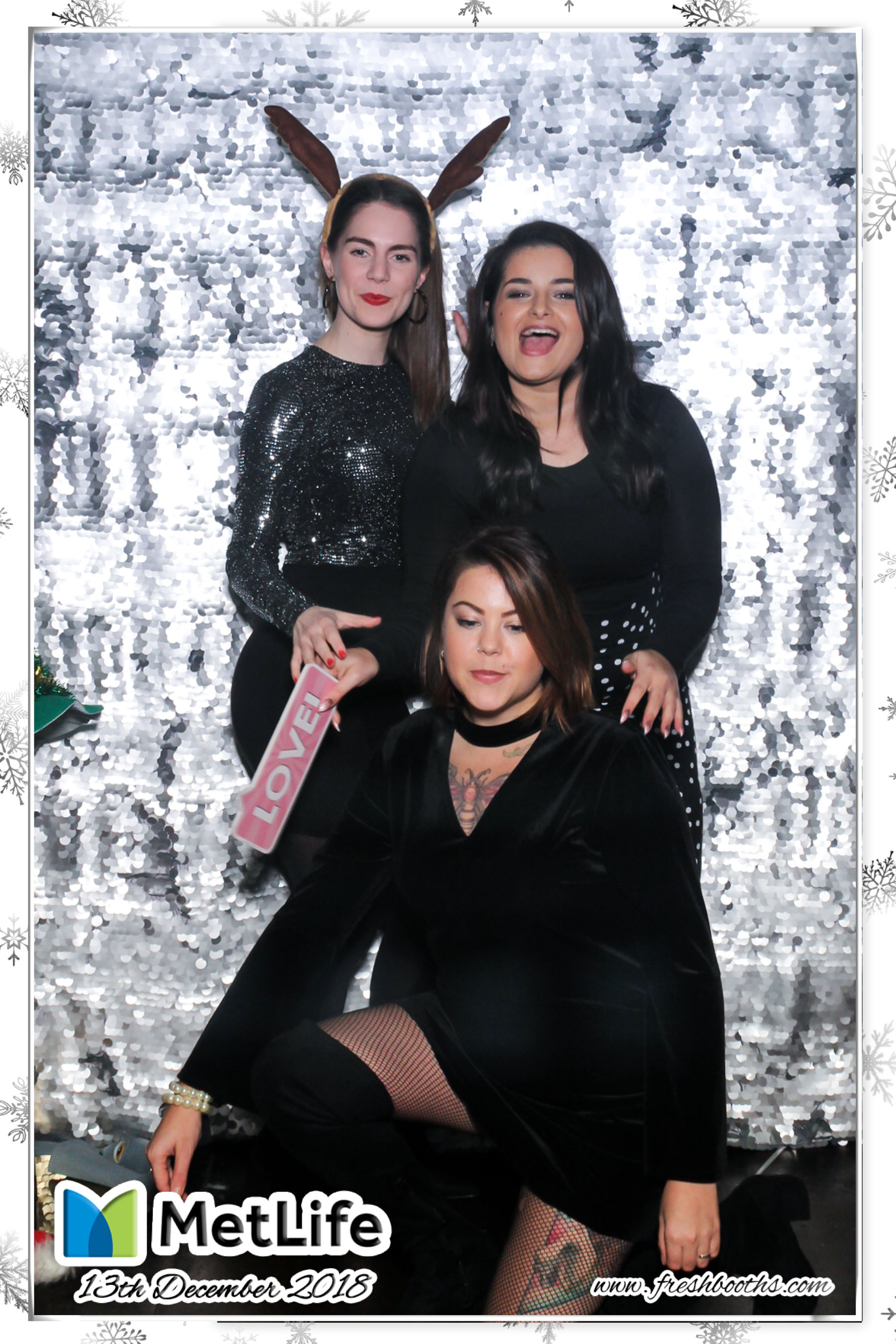 MetLife Christmas Party | View more photos from the event at gallery.freshbooths.com/u/FreshBooths/MetLife-Christmas-Party