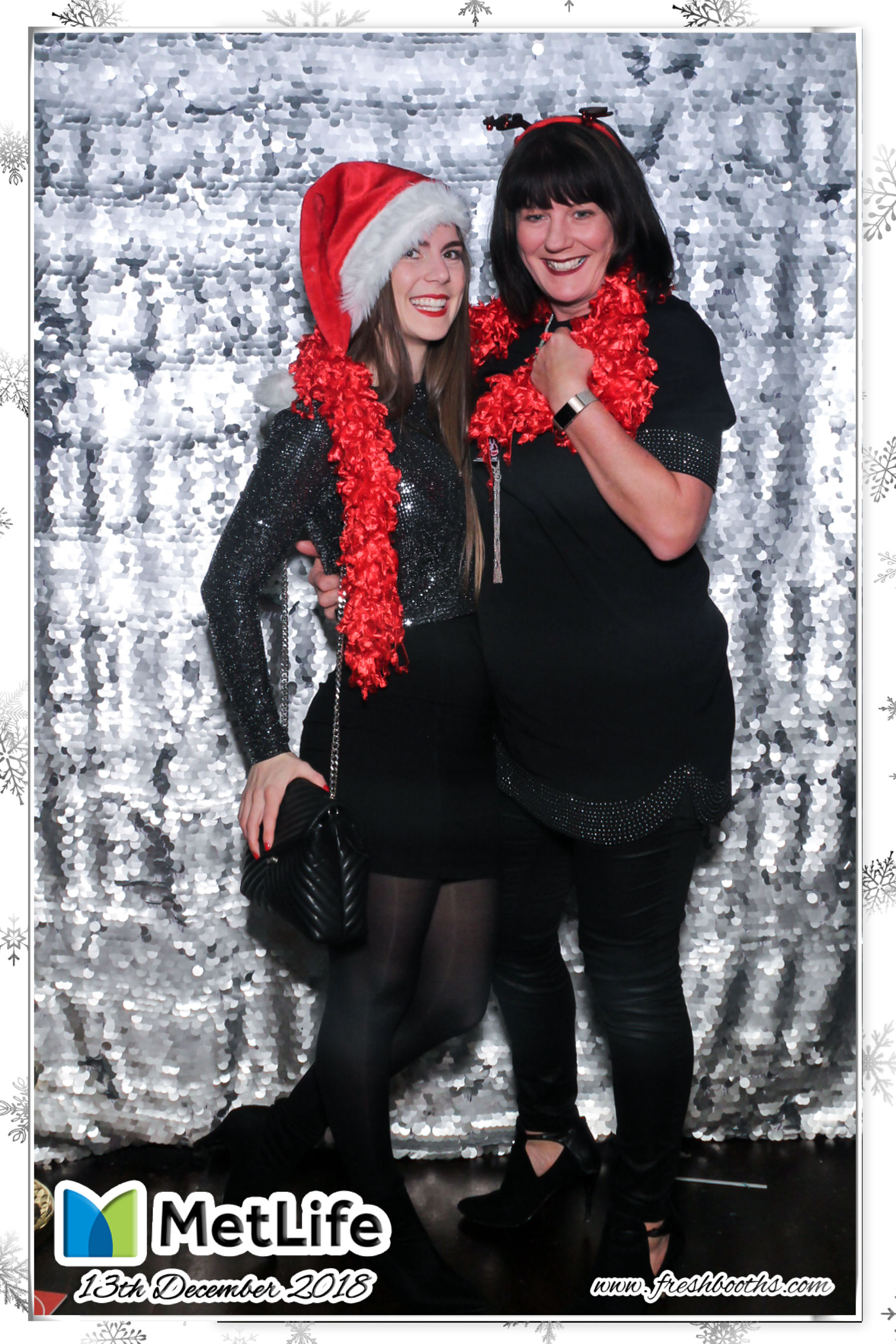 MetLife Christmas Party | View more photos from the event at gallery.freshbooths.com/u/FreshBooths/MetLife-Christmas-Party