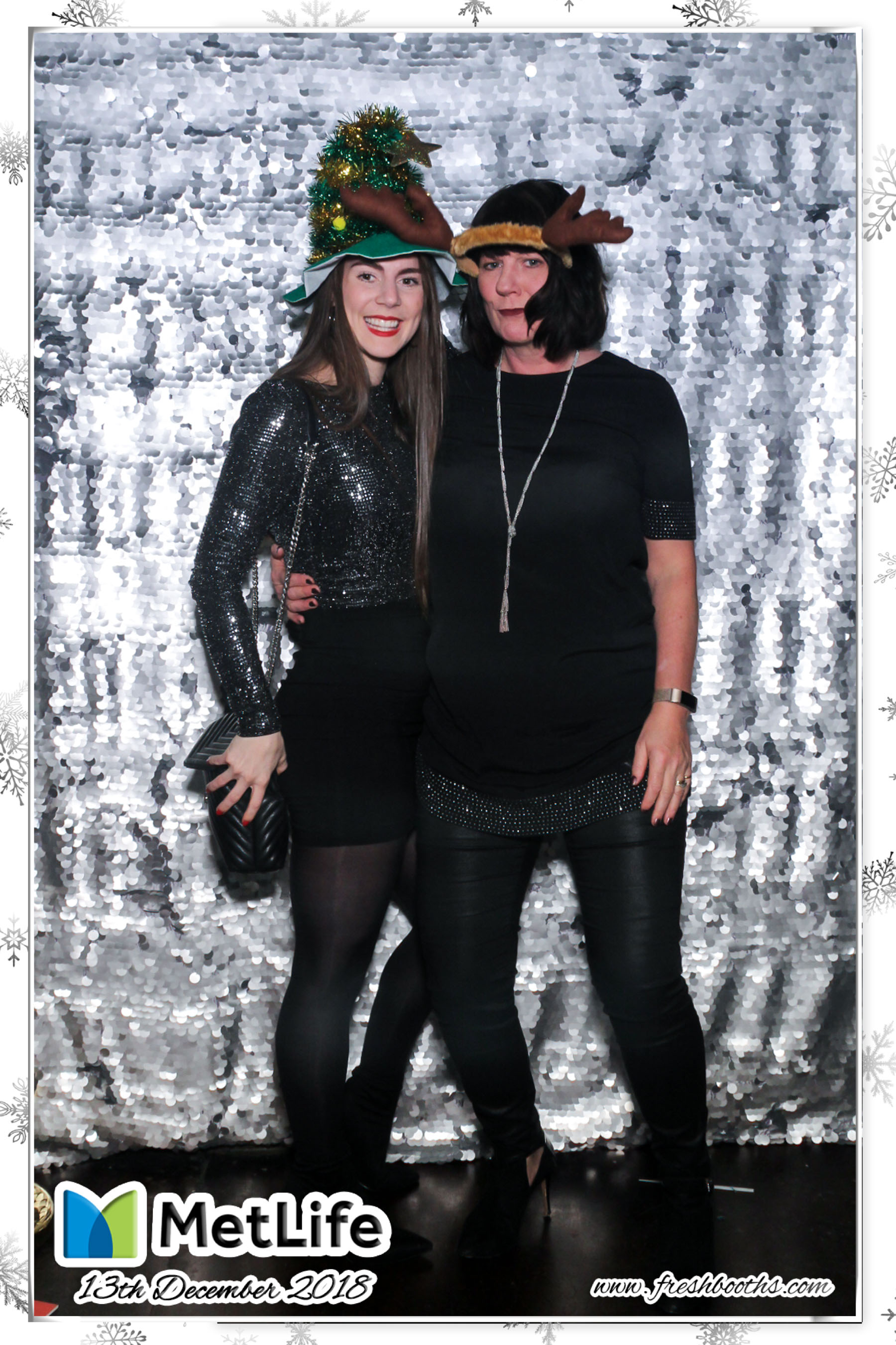 MetLife Christmas Party | View more photos from the event at gallery.freshbooths.com/u/FreshBooths/MetLife-Christmas-Party