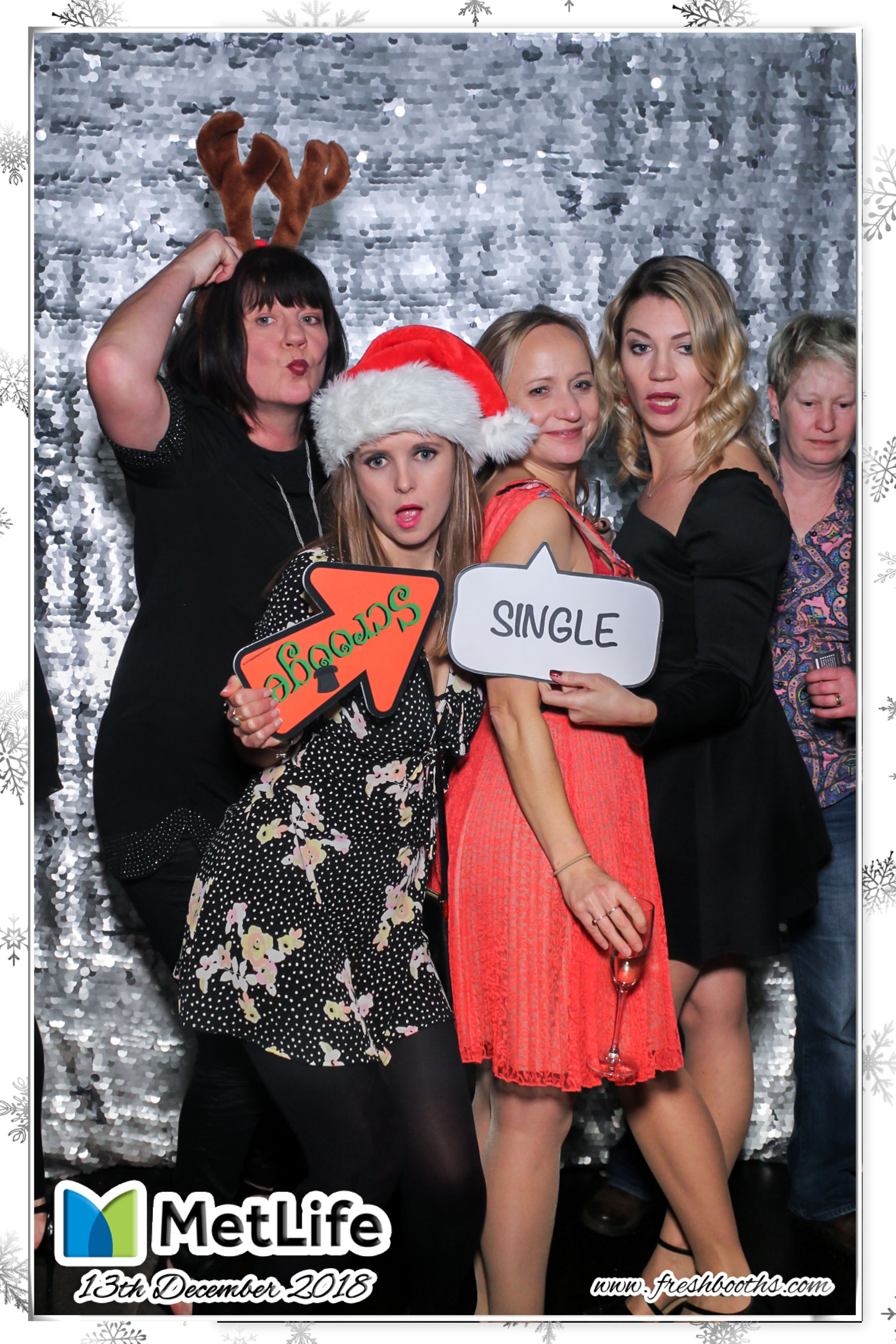 MetLife Christmas Party | View more photos from the event at gallery.freshbooths.com/u/FreshBooths/MetLife-Christmas-Party