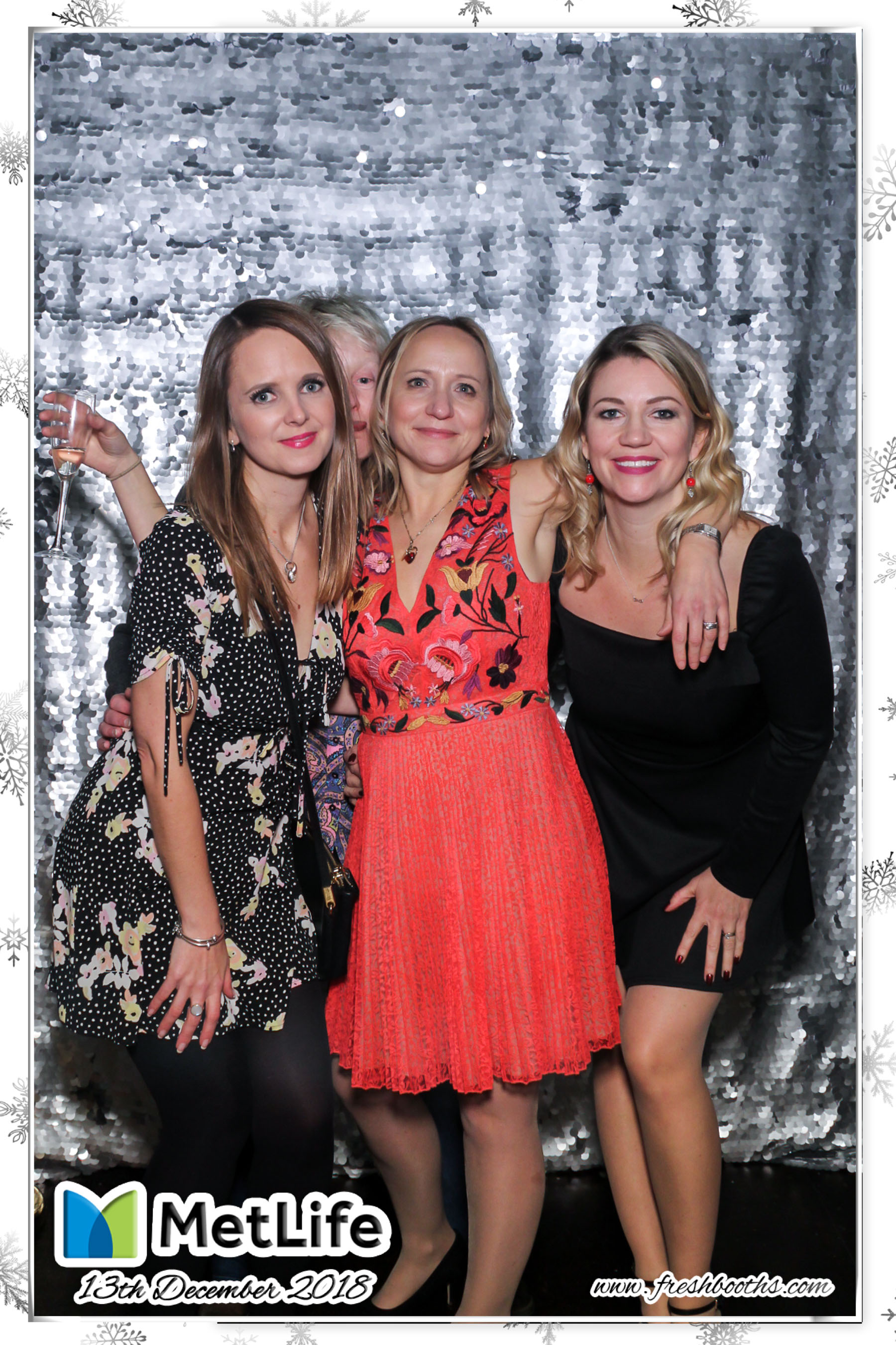 MetLife Christmas Party | View more photos from the event at gallery.freshbooths.com/u/FreshBooths/MetLife-Christmas-Party