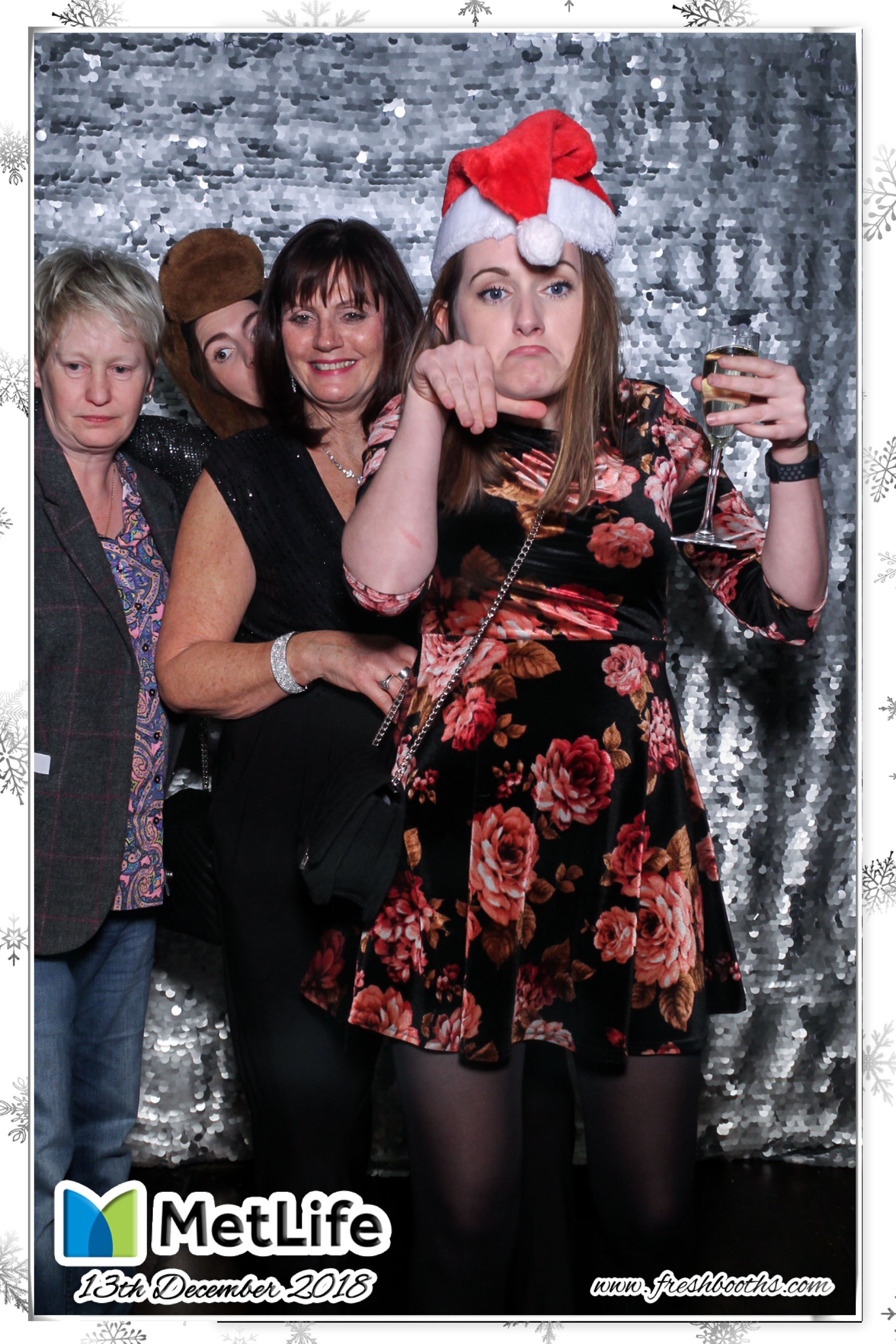 MetLife Christmas Party | View more photos from the event at gallery.freshbooths.com/u/FreshBooths/MetLife-Christmas-Party