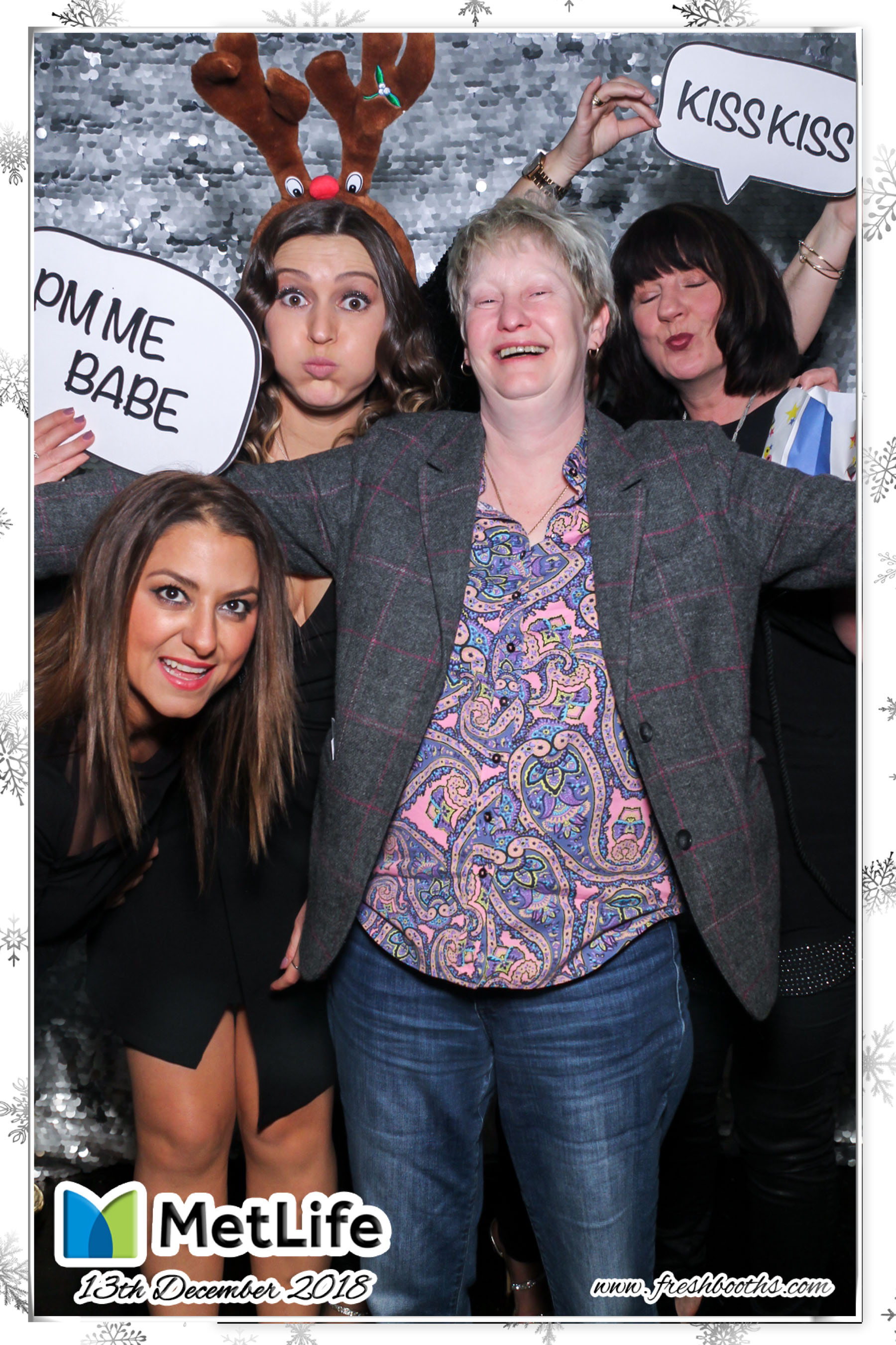 MetLife Christmas Party | View more photos from the event at gallery.freshbooths.com/u/FreshBooths/MetLife-Christmas-Party