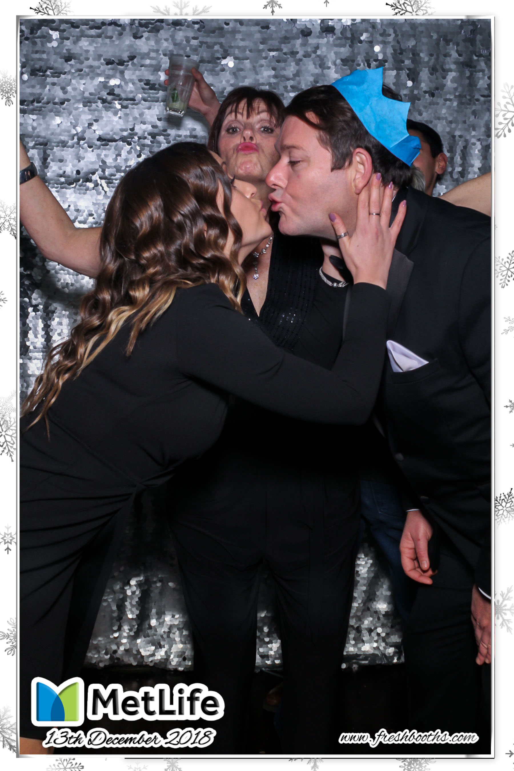 MetLife Christmas Party | View more photos from the event at gallery.freshbooths.com/u/FreshBooths/MetLife-Christmas-Party
