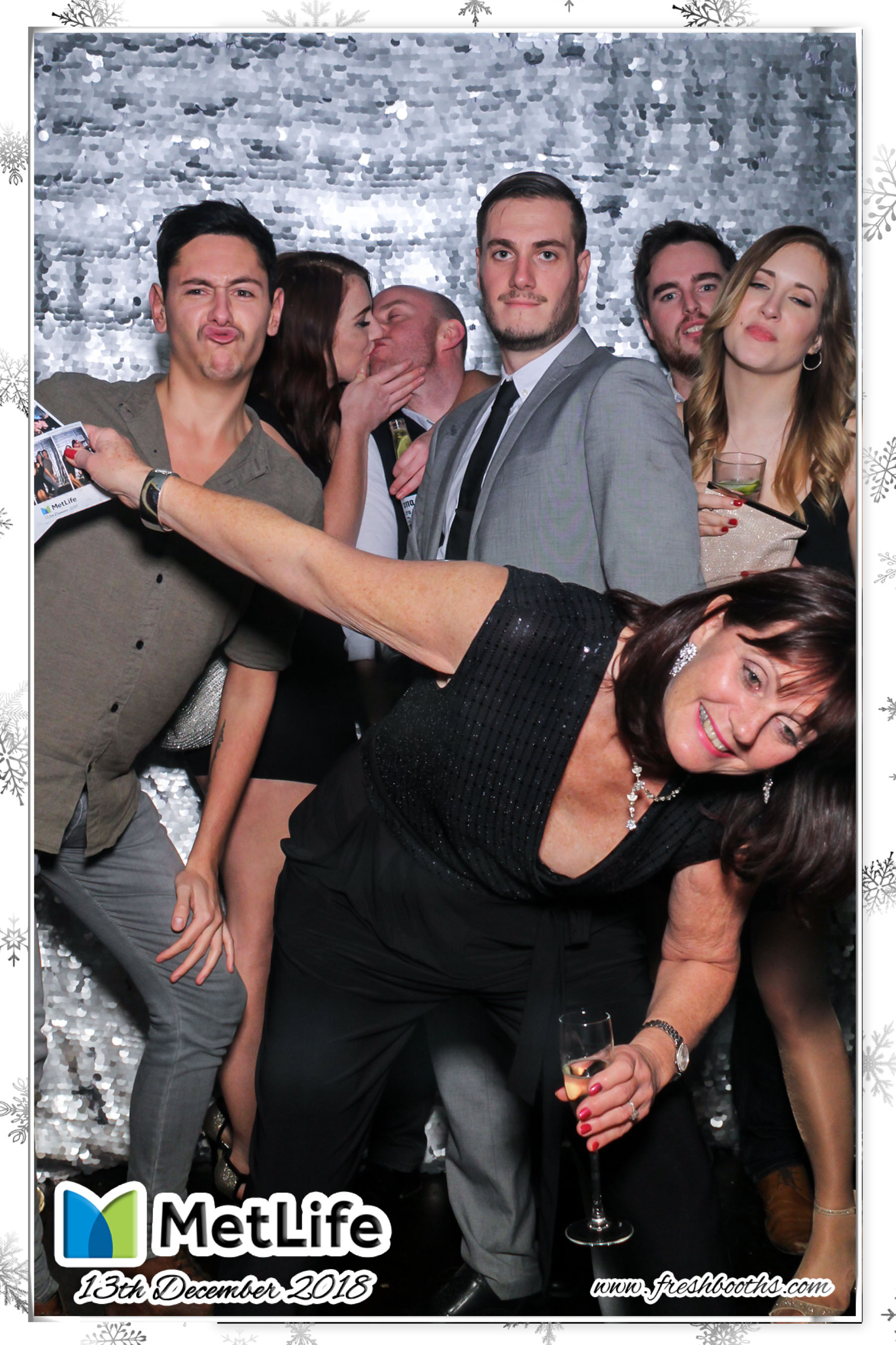 MetLife Christmas Party | View more photos from the event at gallery.freshbooths.com/u/FreshBooths/MetLife-Christmas-Party