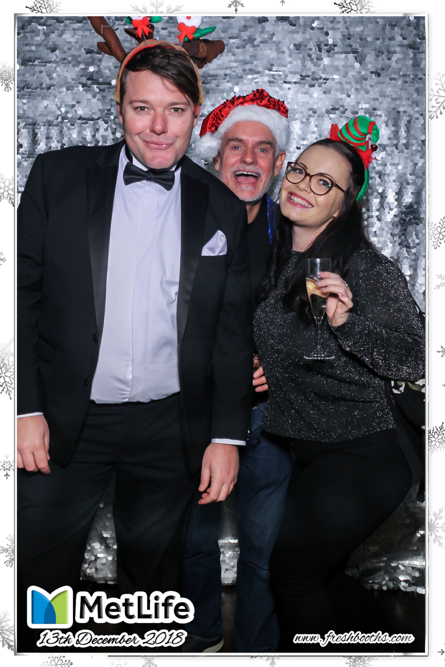MetLife Christmas Party | View more photos from the event at gallery.freshbooths.com/u/FreshBooths/MetLife-Christmas-Party