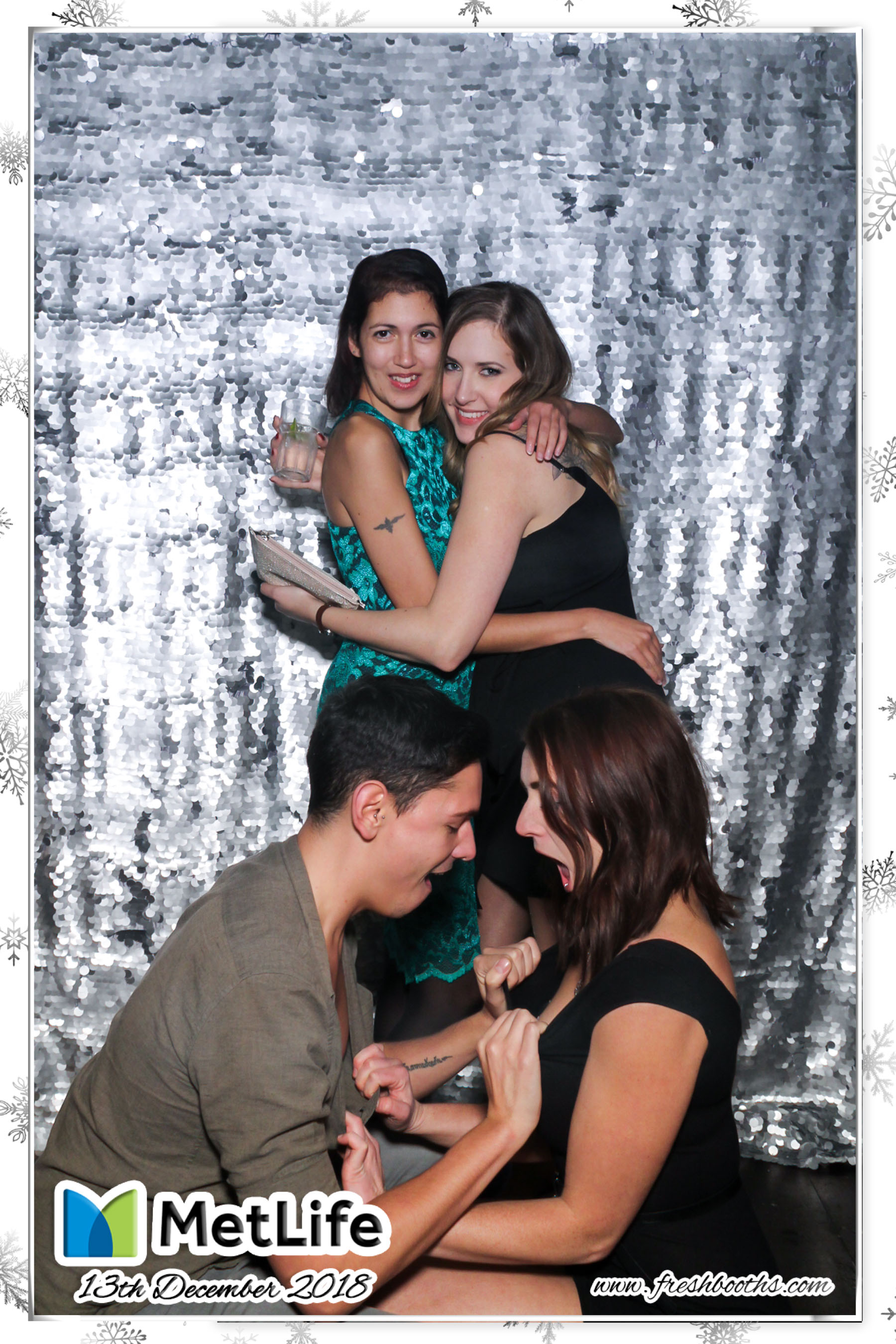 MetLife Christmas Party | View more photos from the event at gallery.freshbooths.com/u/FreshBooths/MetLife-Christmas-Party