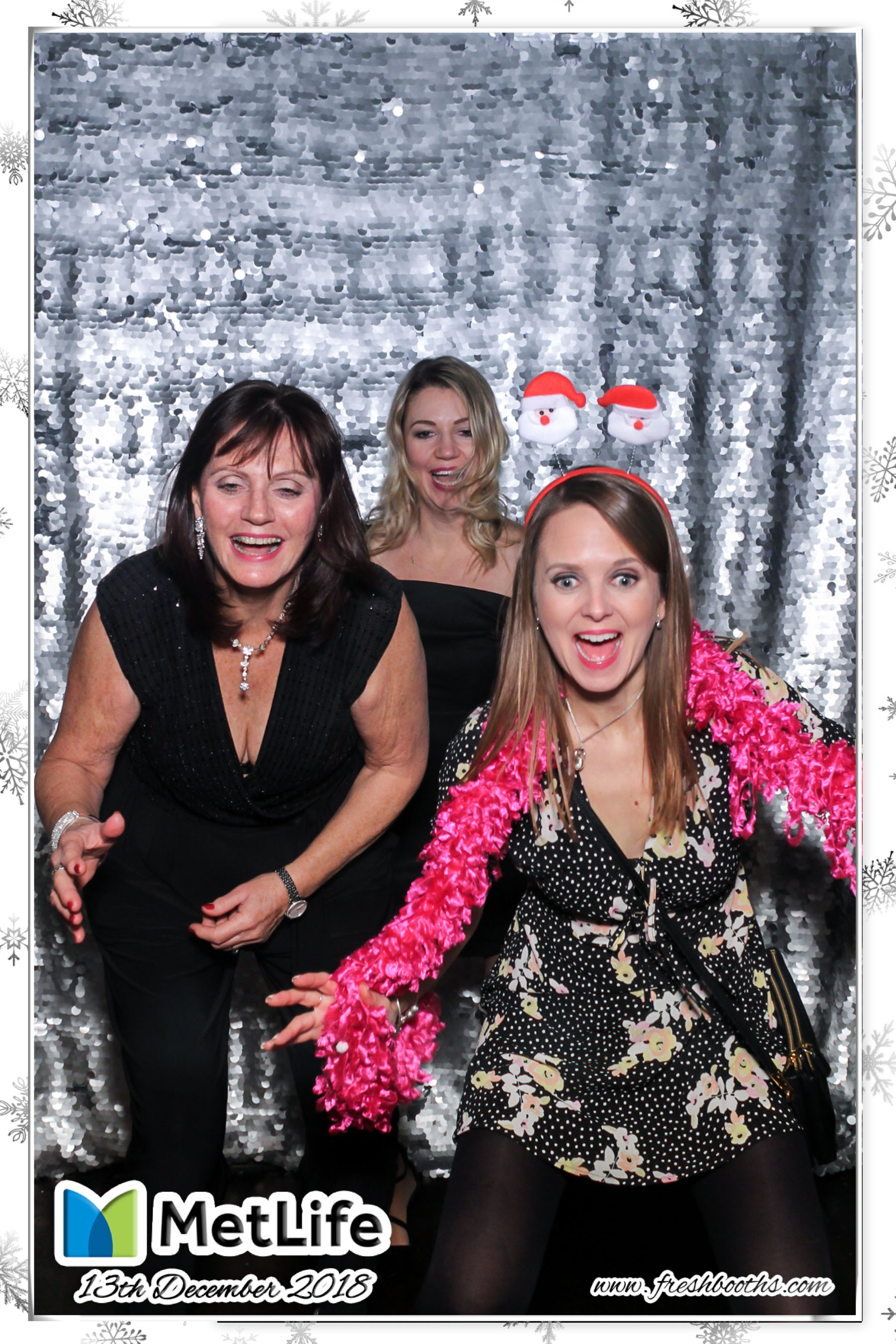 MetLife Christmas Party | View more photos from the event at gallery.freshbooths.com/u/FreshBooths/MetLife-Christmas-Party